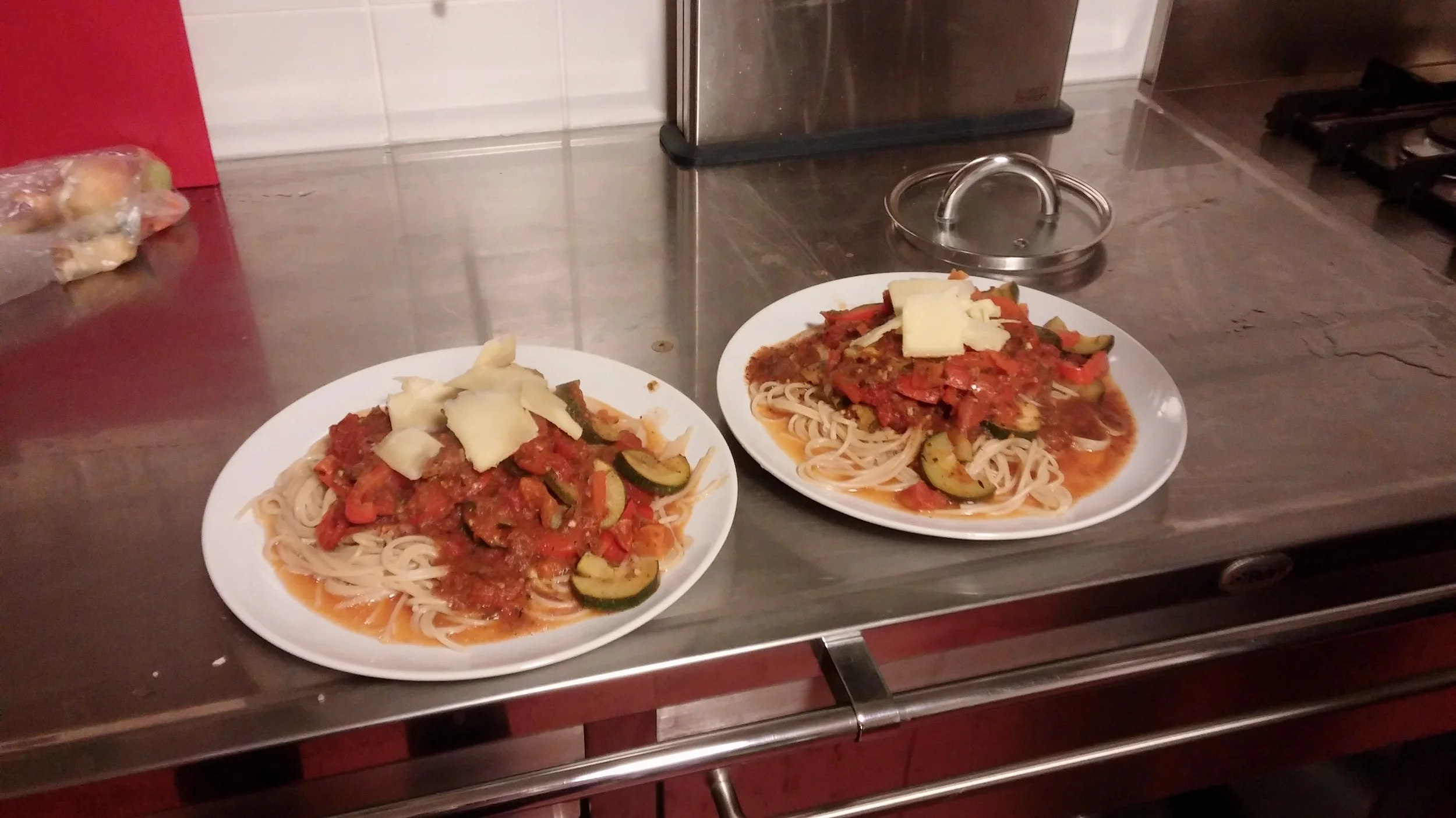 I made spaghetti for dinner.