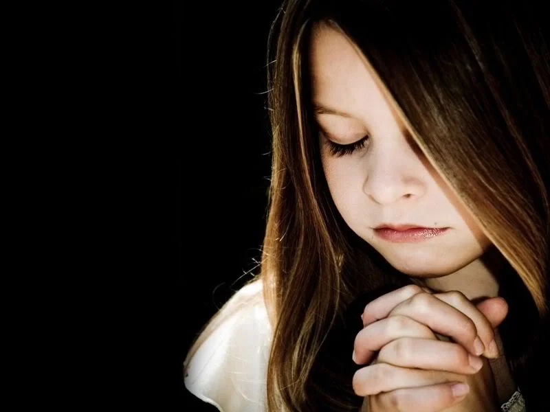girl-praying.jpg