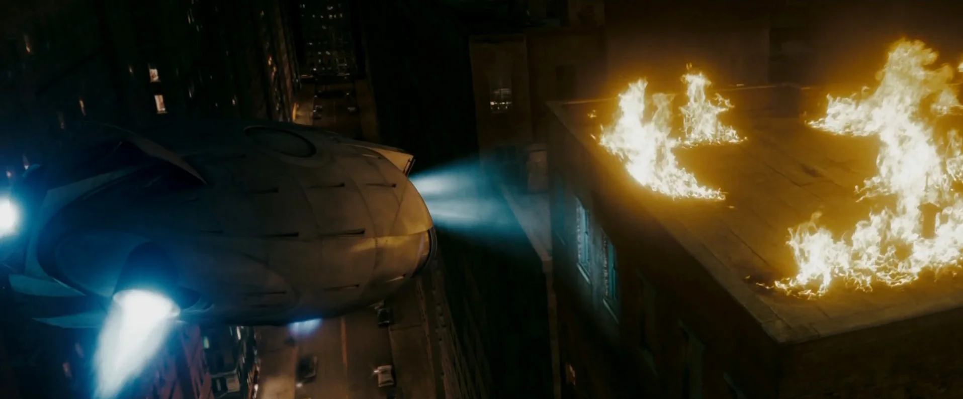 Watchmen (2009) Property of Warner Bros. Painted
color, spec, displacement and isolation maps for the Owl Ship. All maps
painted at 4K. Lookdev by Geoff
Pedder
