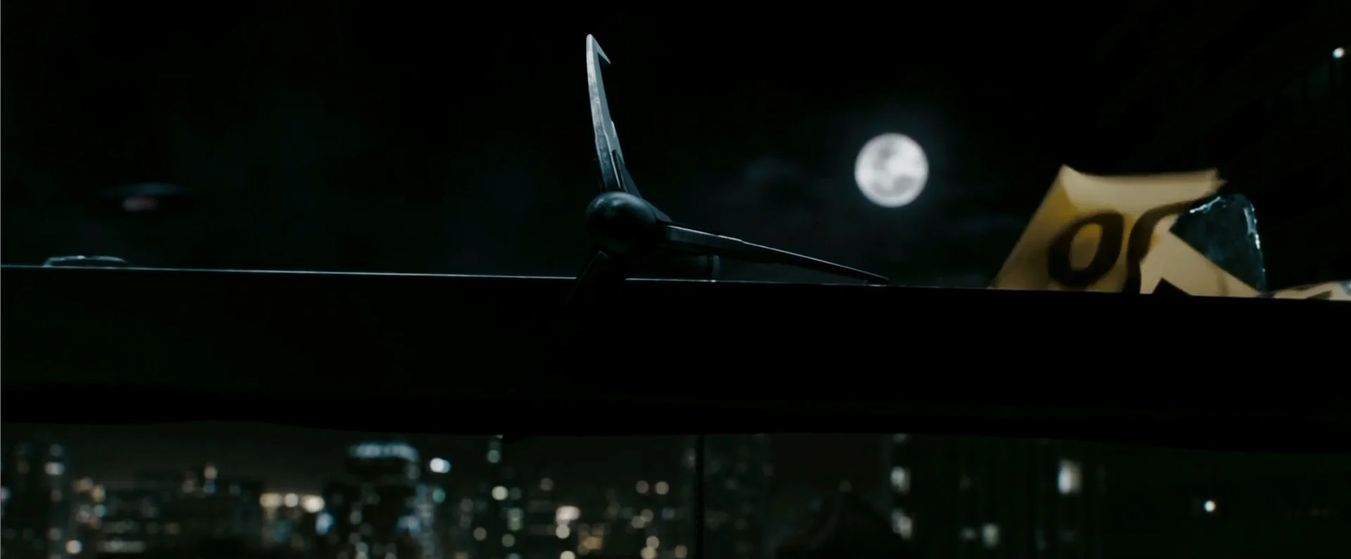 Watchmen (2009) Property of Warner Bros. Painted
color, spec, displacement and isolation maps for Rorschach's grappling hook. All maps
painted at 4K. Lookdev by Geoff
Pedder
