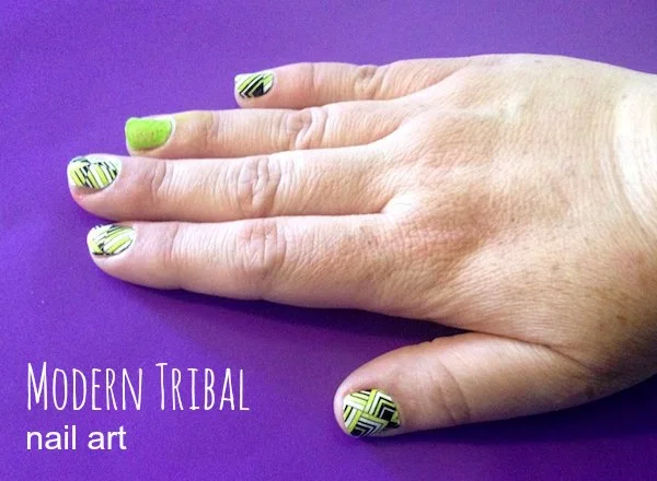 sally_hansen_party_nails_6.jpg