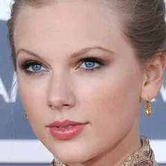 Taylor-Swift-Makeup-Grammys-2012.jpeg