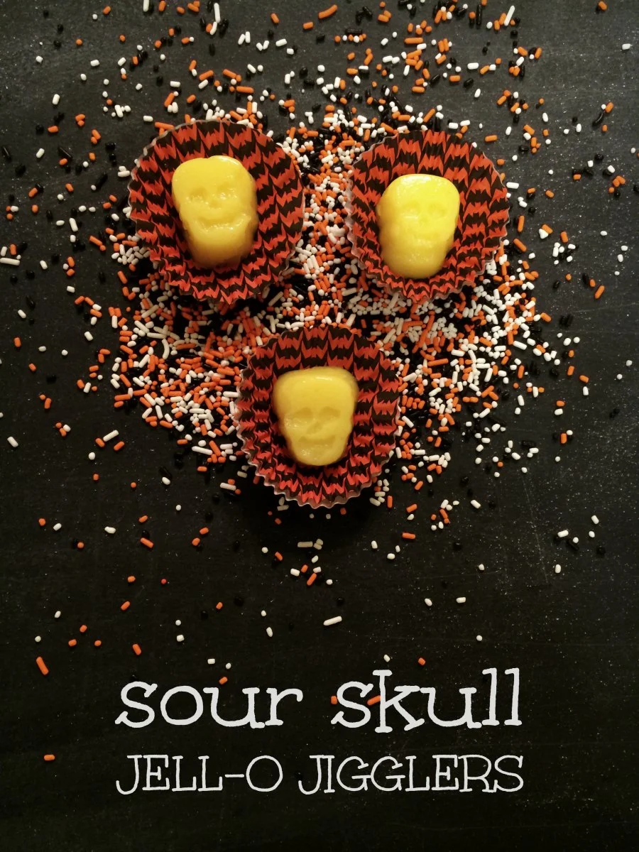 sour_skull_jello_jigglers.jpg