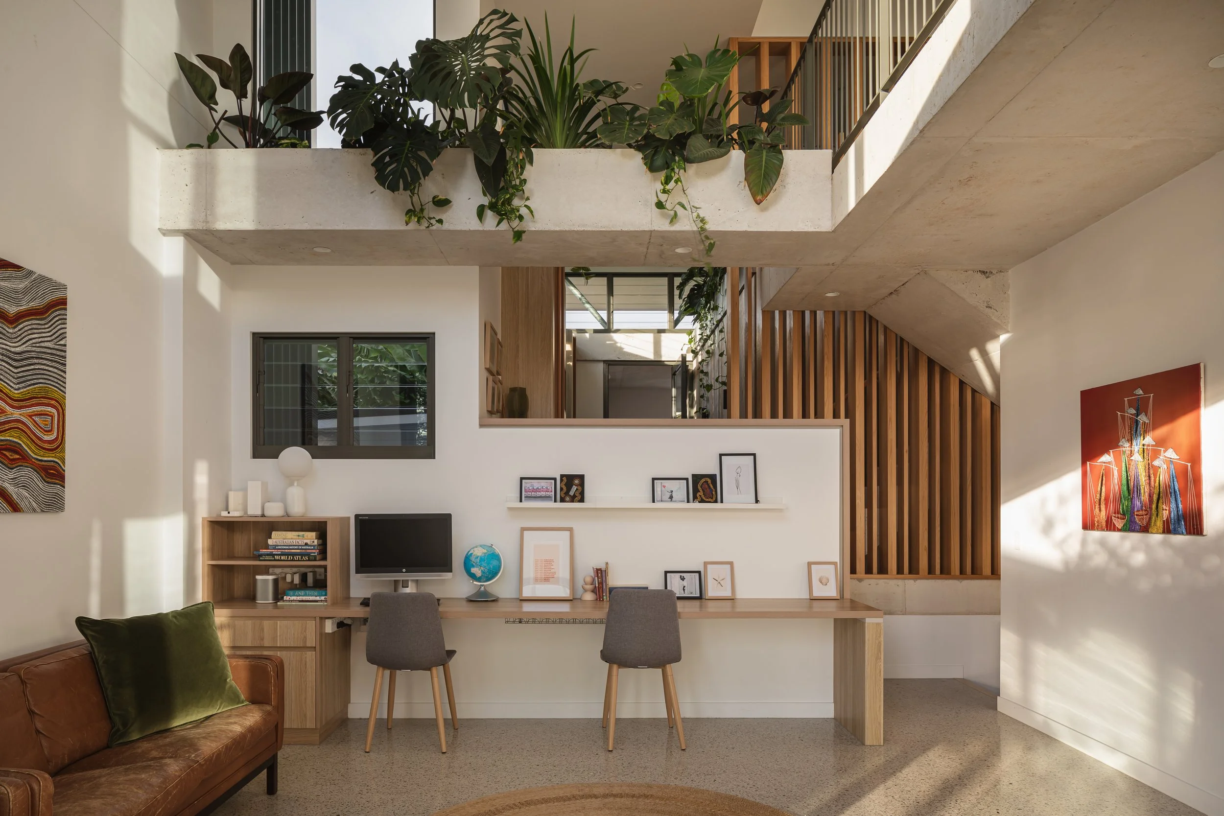 Family room 1.jpg