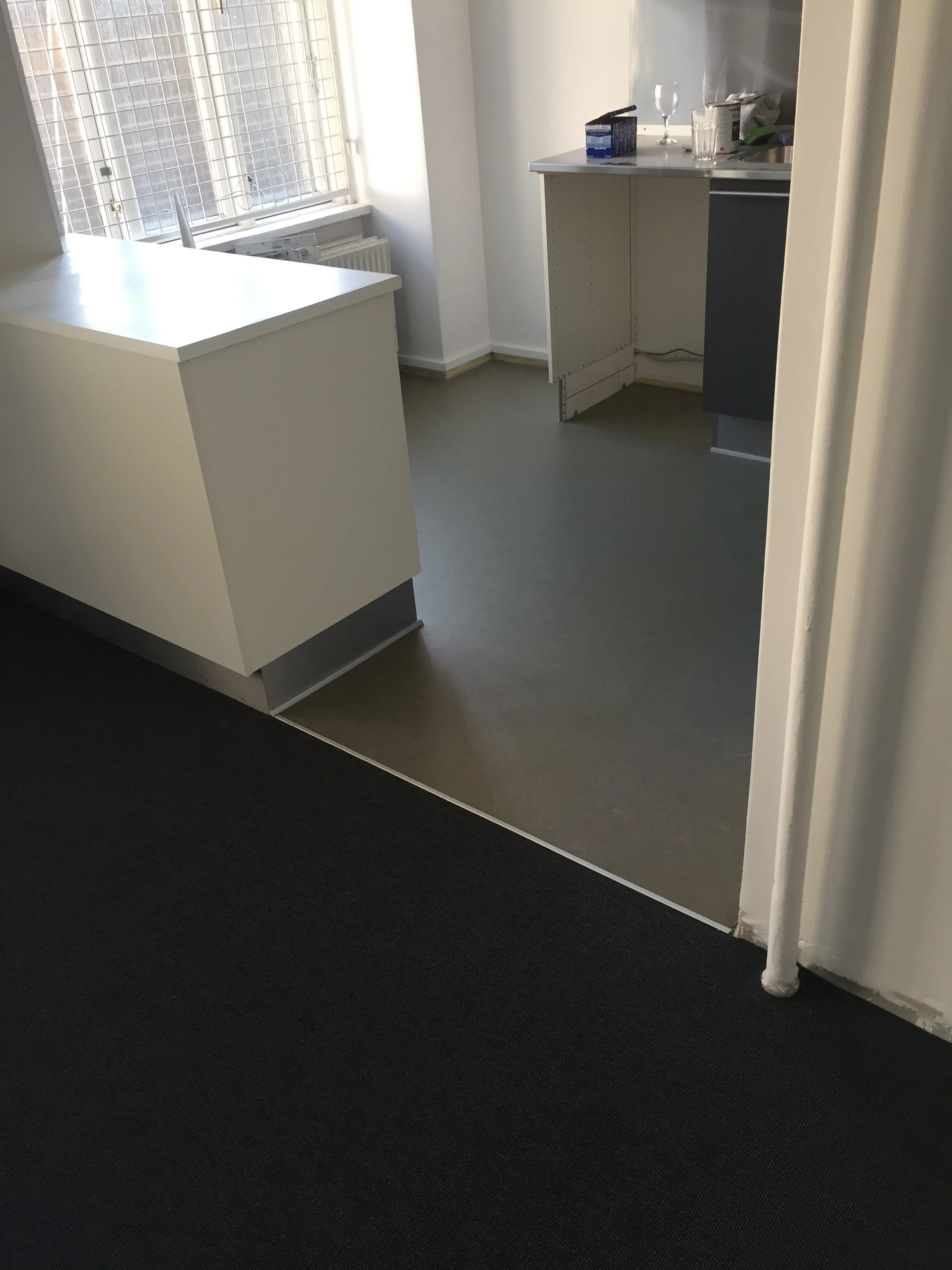 Montering af tæpper og linoleum