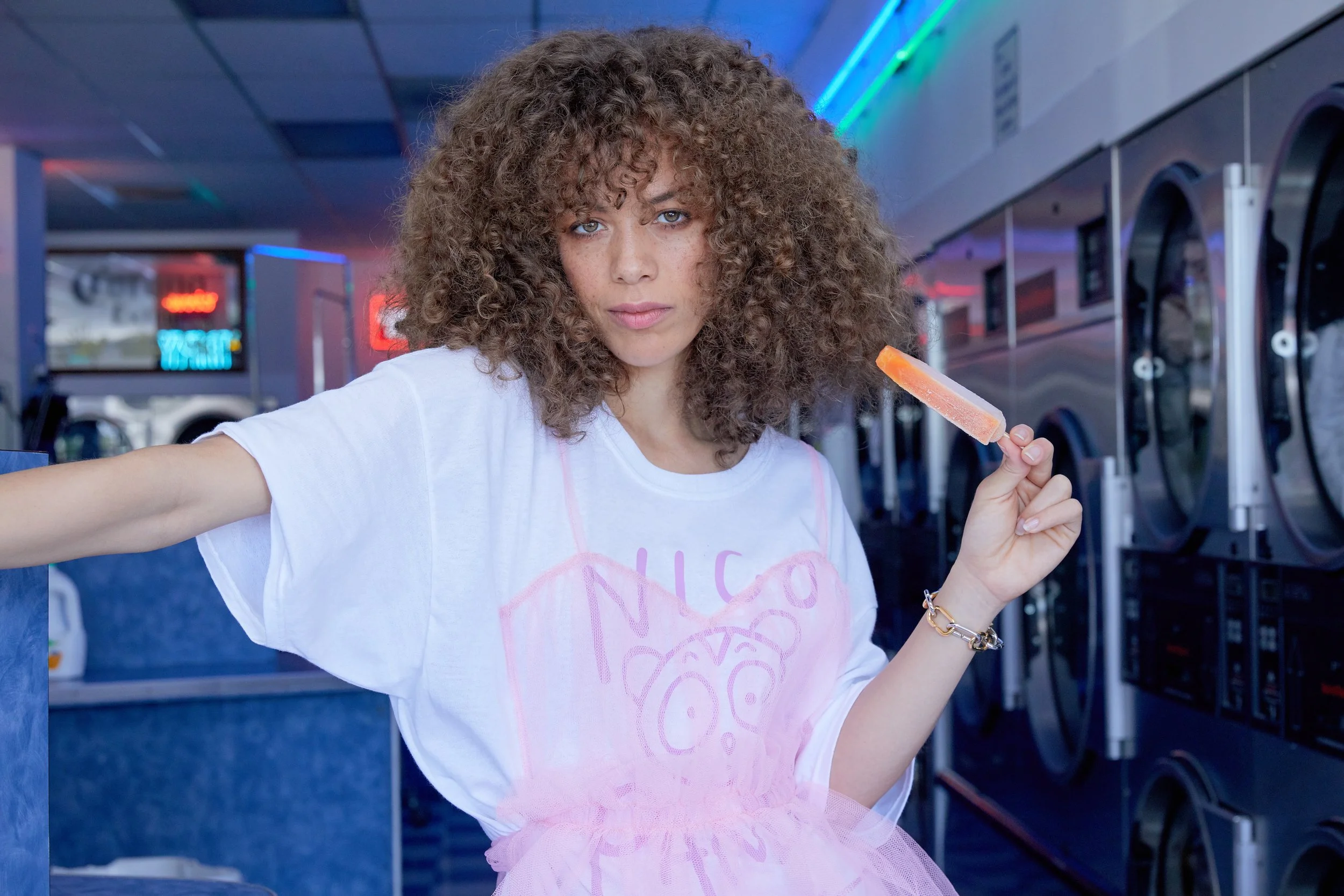 L046_JUL28_MANUELA_INSIXIENGMAY_LOOK3_344-rev01.jpg