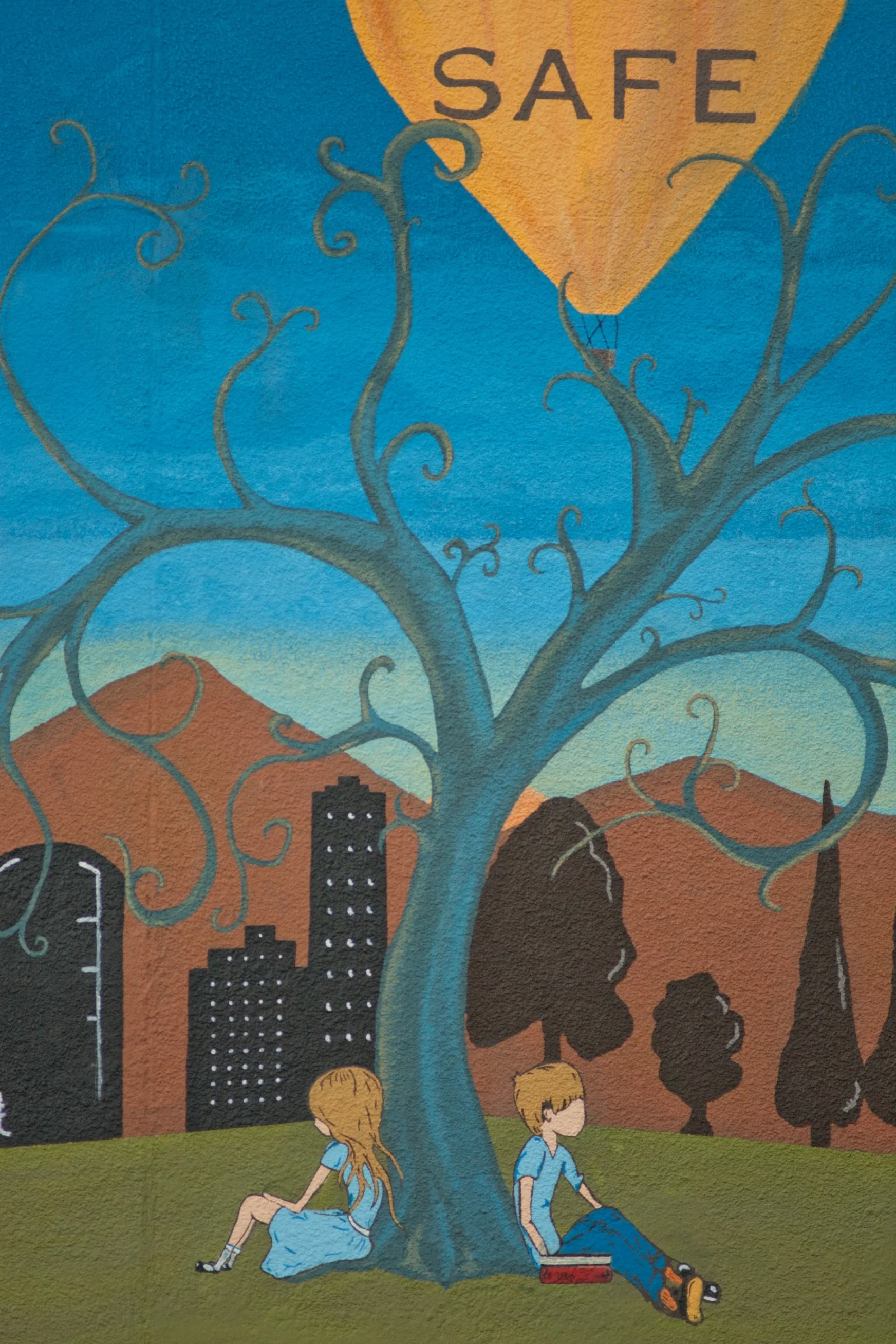 MURAL_G&B-WEB.jpg