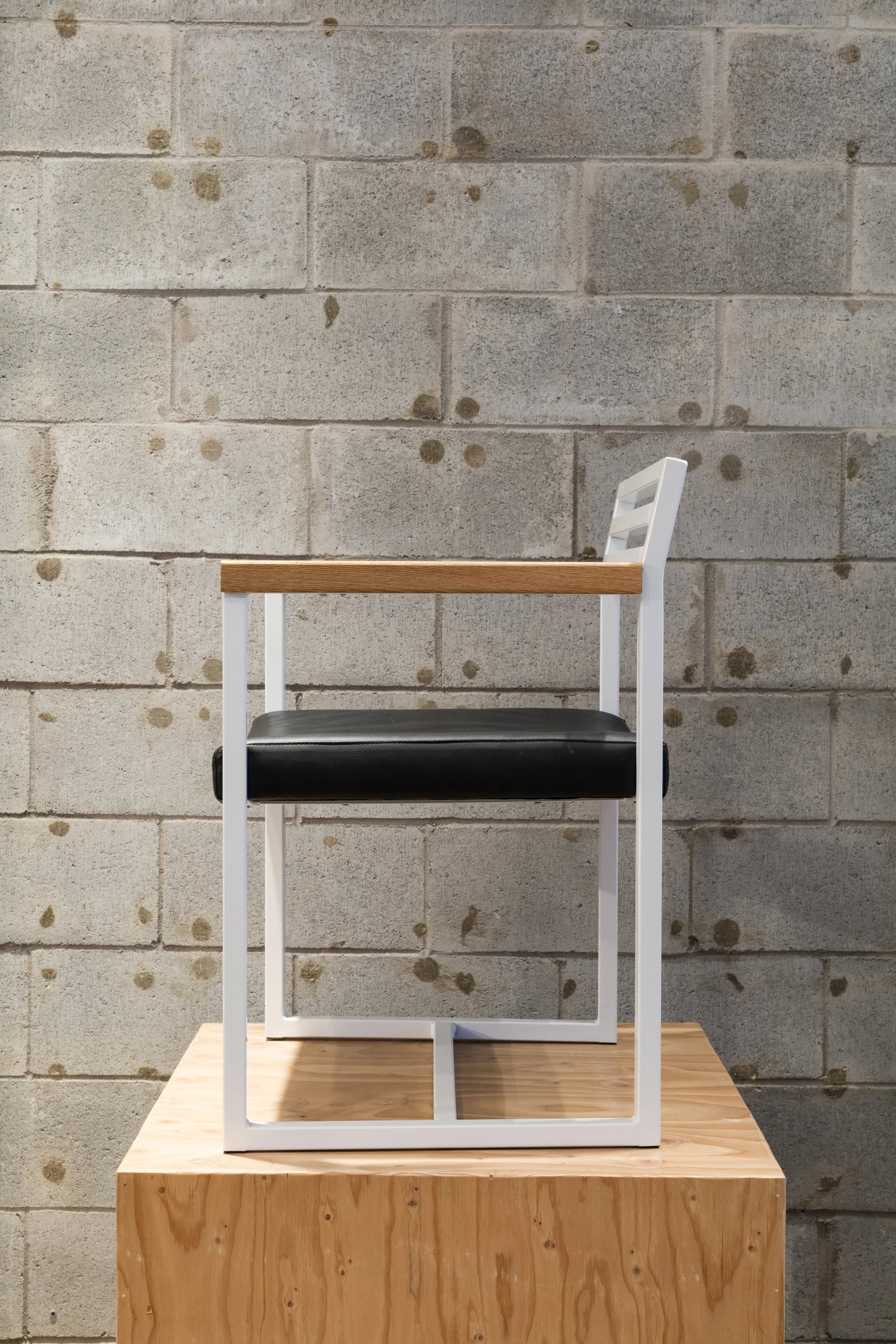 gb b chair_14.2_gauleybrothers_maximebrouillet_02.jpg