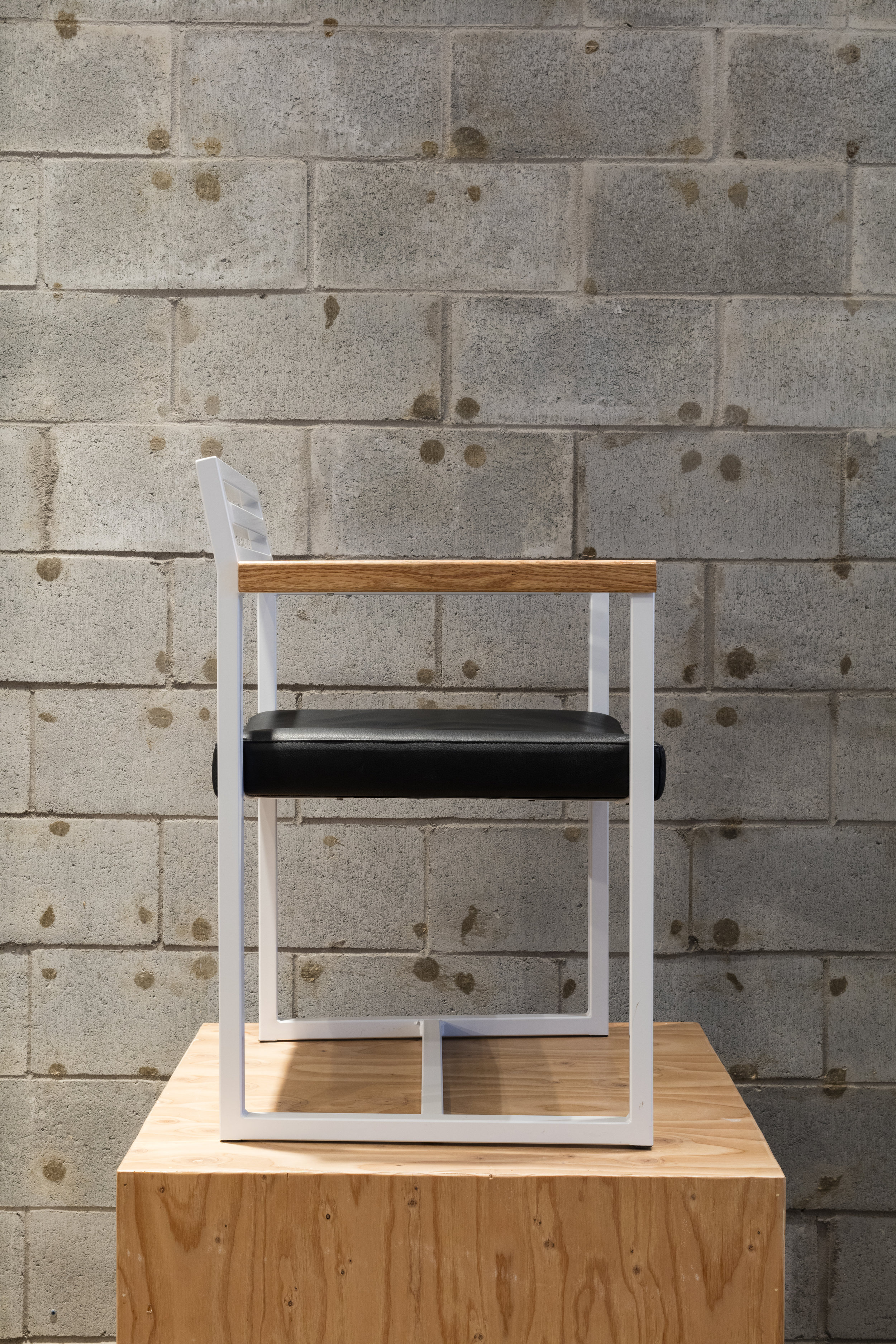 gb b chair_14.2_gauleybrothers_maximebrouillet_04.jpg