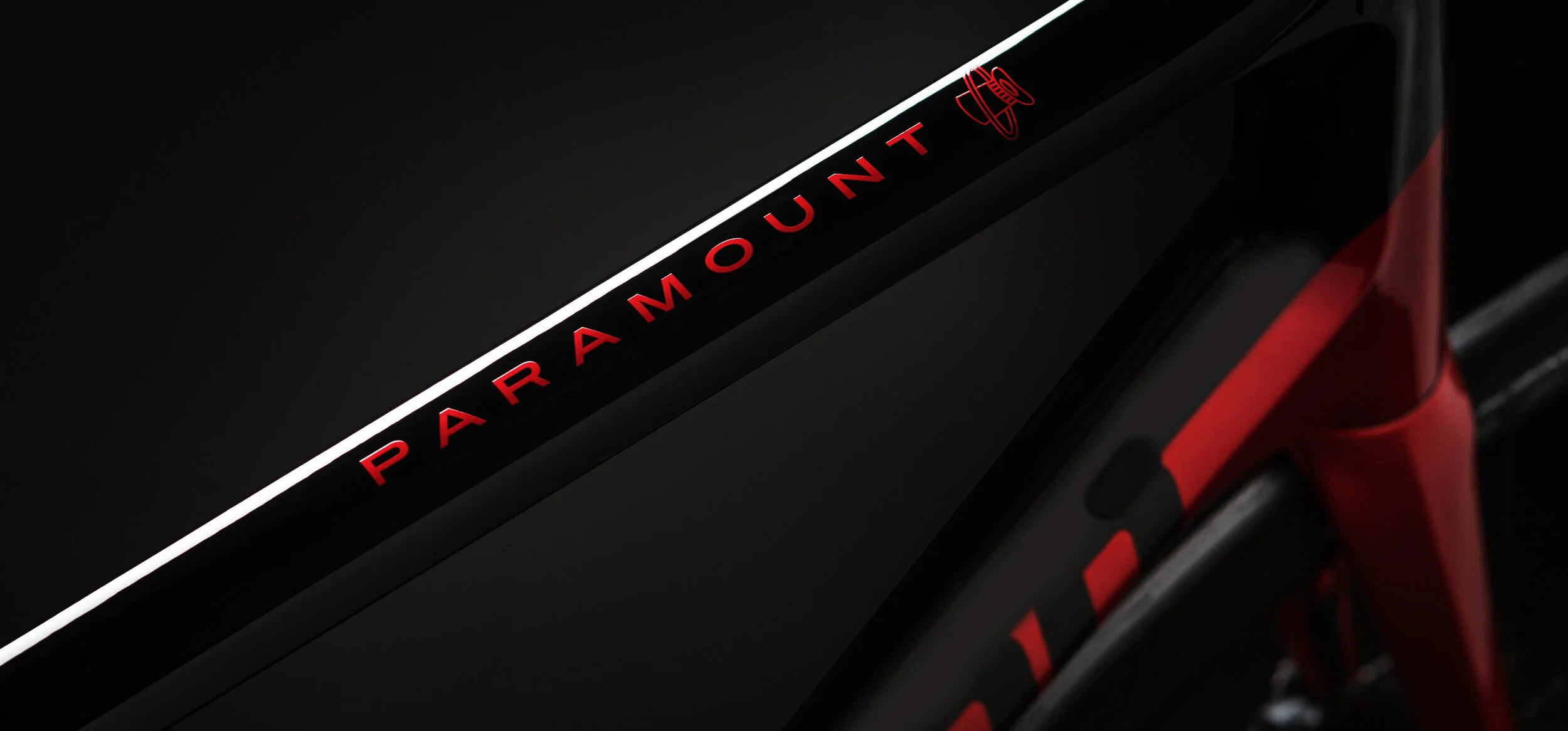 S20_700M_Paramount-BLK_PD10.jpg