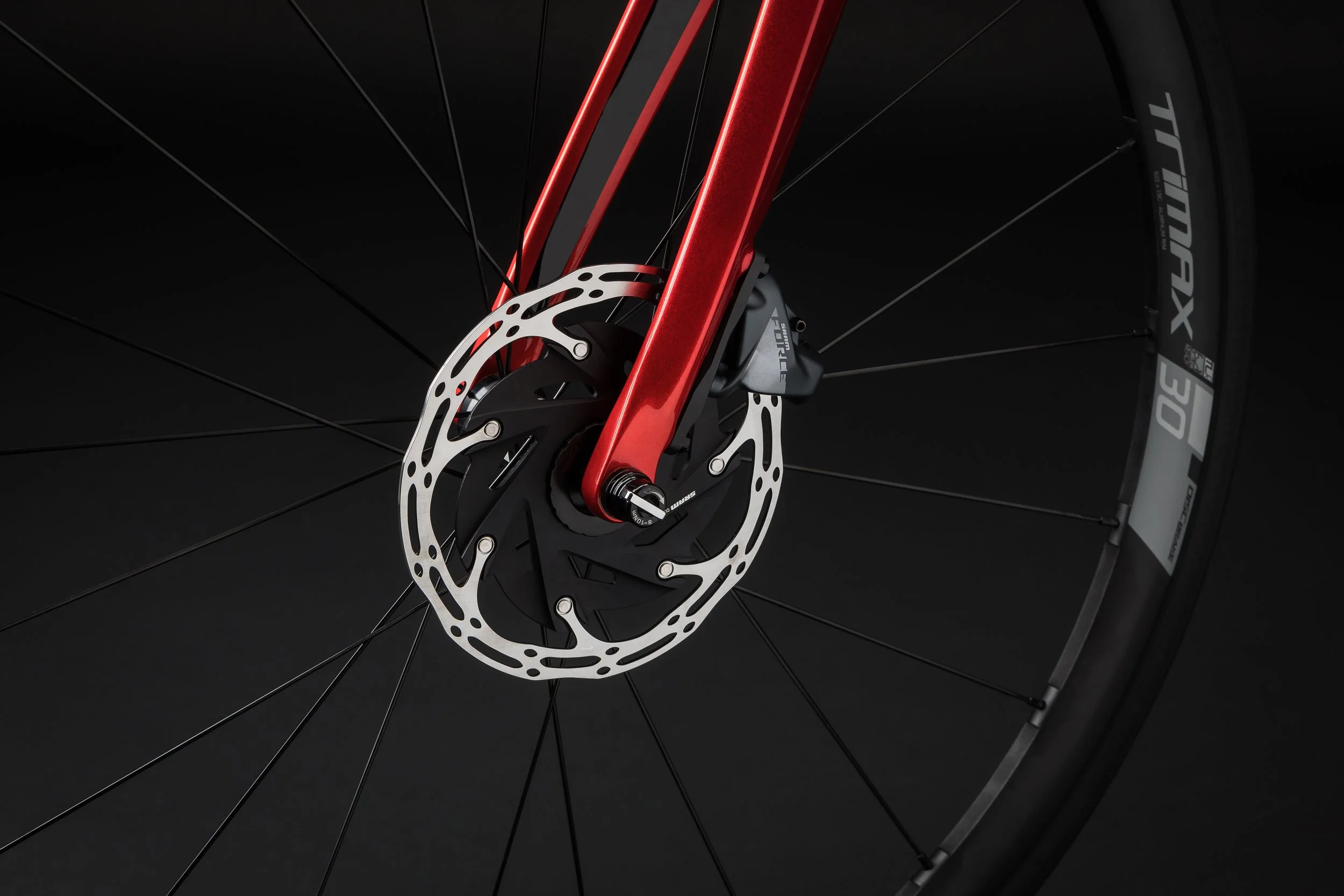 S20_700M_Paramount-BLK_PD07.jpg