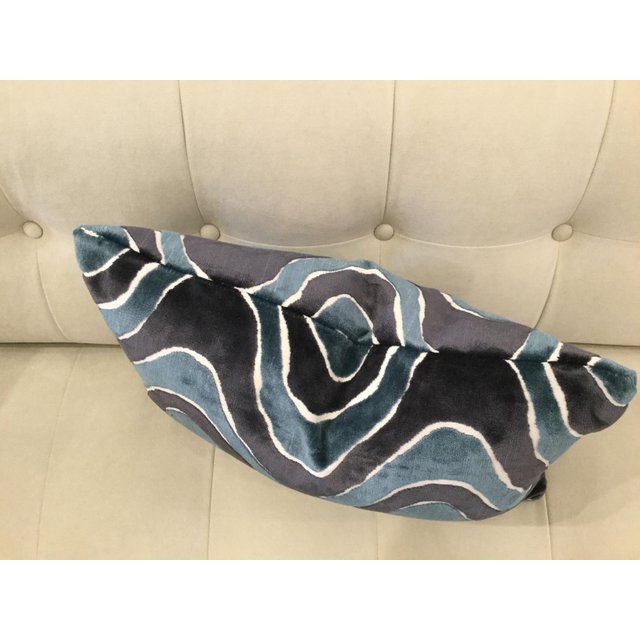 robert-allen-batik-wave-velvet-pillow-0783.jpeg