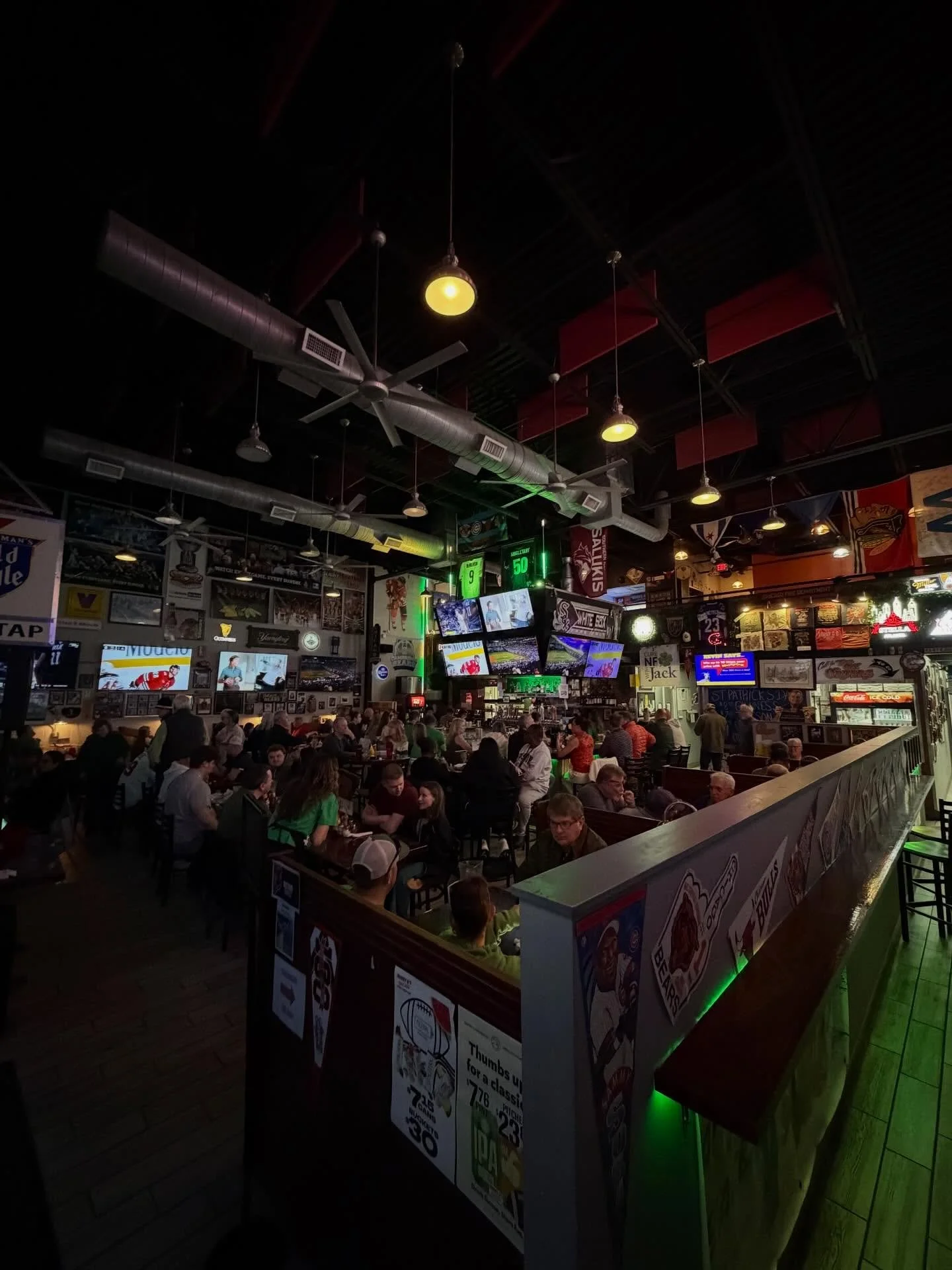 Tons of you came and found the Pot O&rsquo; Gold here at Da G&rsquo;s this evening! Thank you all for an amazing 2026 St. Patrick&rsquo;s Day celebration! We love you all! Sl&aacute;inte! 🍀 Stay tuned for Madness in March, incoming tomorrow&hellip; 