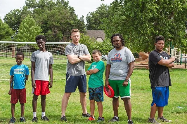 ULTIMATE FRISBEE! #TMProjectMentorMoment #MentorMoment #Mentor #TMProject #TMP #TMPOKC #EveryChildDeservesAMentor #UltimateFrisbee
Special thanks to @jmanessphotography for the photos.