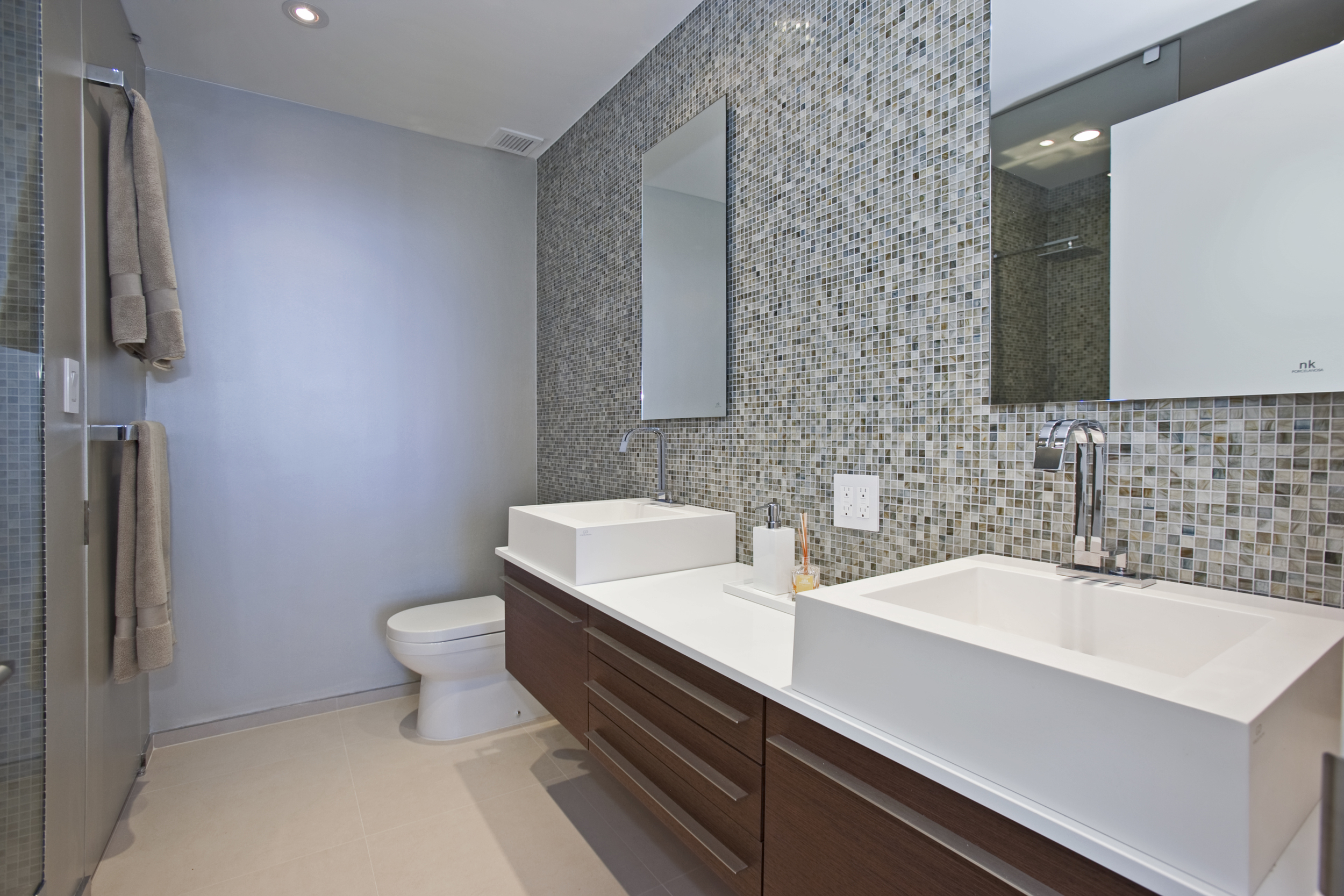 MasterBathroom1.jpg