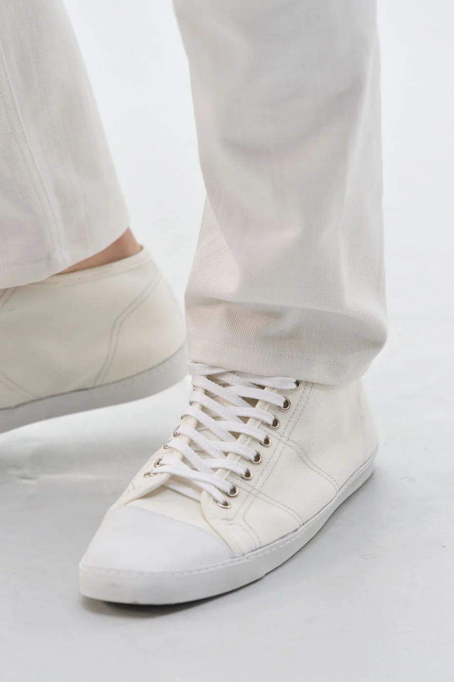 Christophe-Lemaire-mens-fashion-runway-show-close-ups-the-impression-spring-2015-011.jpg