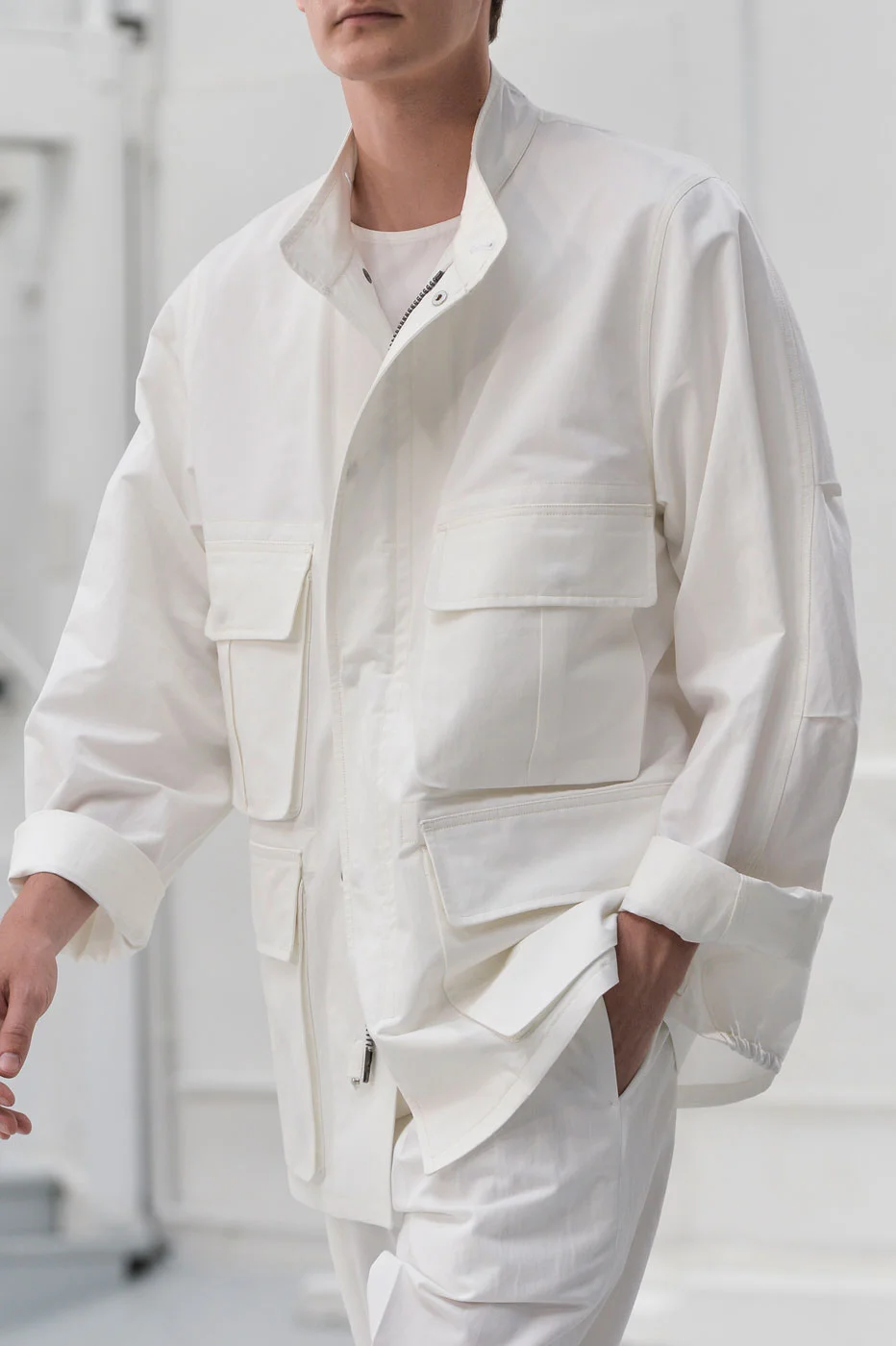Christophe-Lemaire-mens-fashion-runway-show-close-ups-the-impression-spring-2015-001.jpg