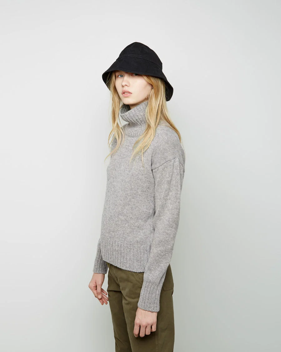 HMH33BFW14_878027.jpg