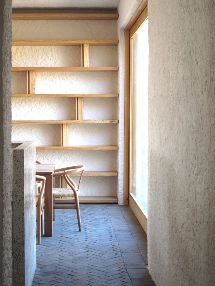 Swartberg-House-by-Openstudio-Architects-Great-Karoo-South-Africa-Remodelista-02.jpg