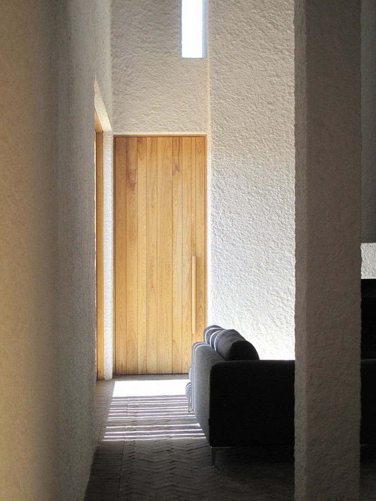 Swartberg-House-by-Openstudio-Architects-Great-Karoo-South-Africa-Remodelista-04.jpg