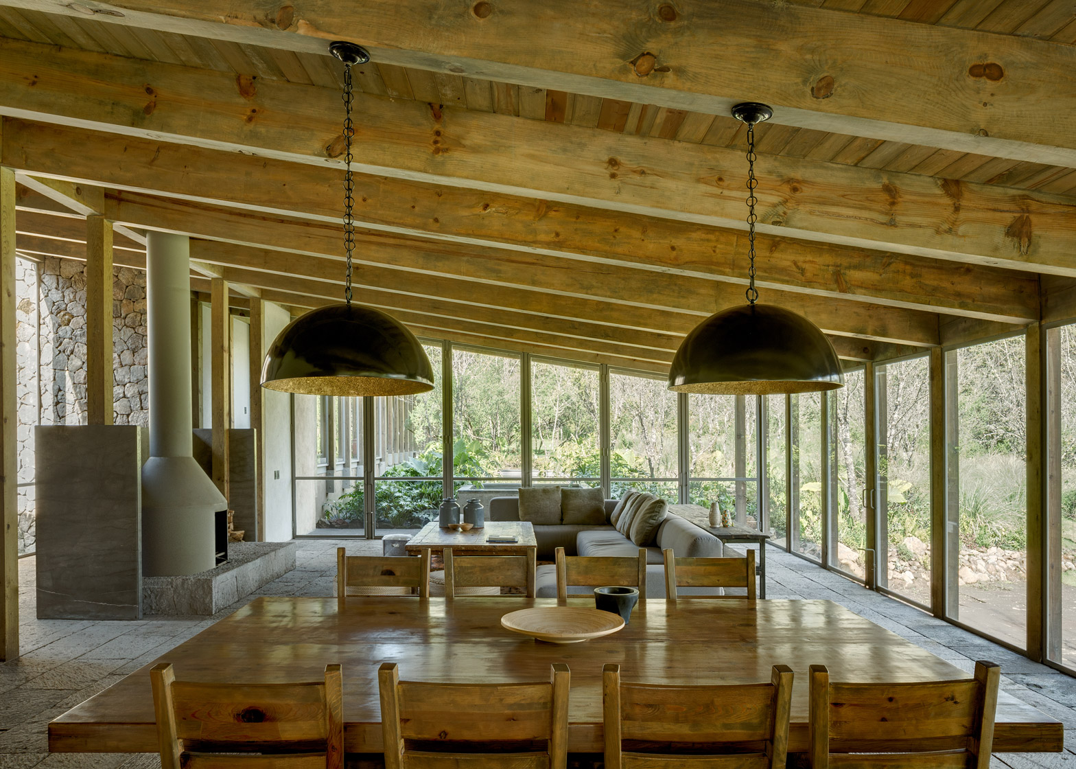 santana-house-cc-arquitectos-valle-de-bravo-mexico-city_dezeen_1568_2.jpg