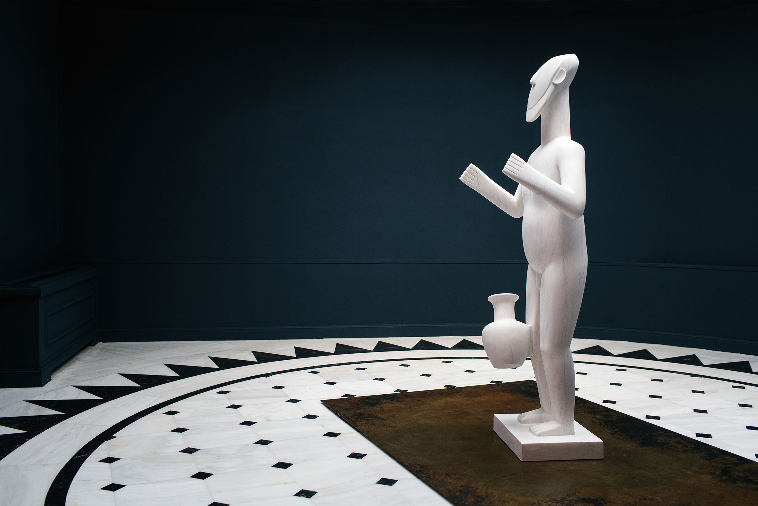 p4_ai_weiwei_at_museum_of_cycladic_art_standing_figure_2016_yatzer.jpg