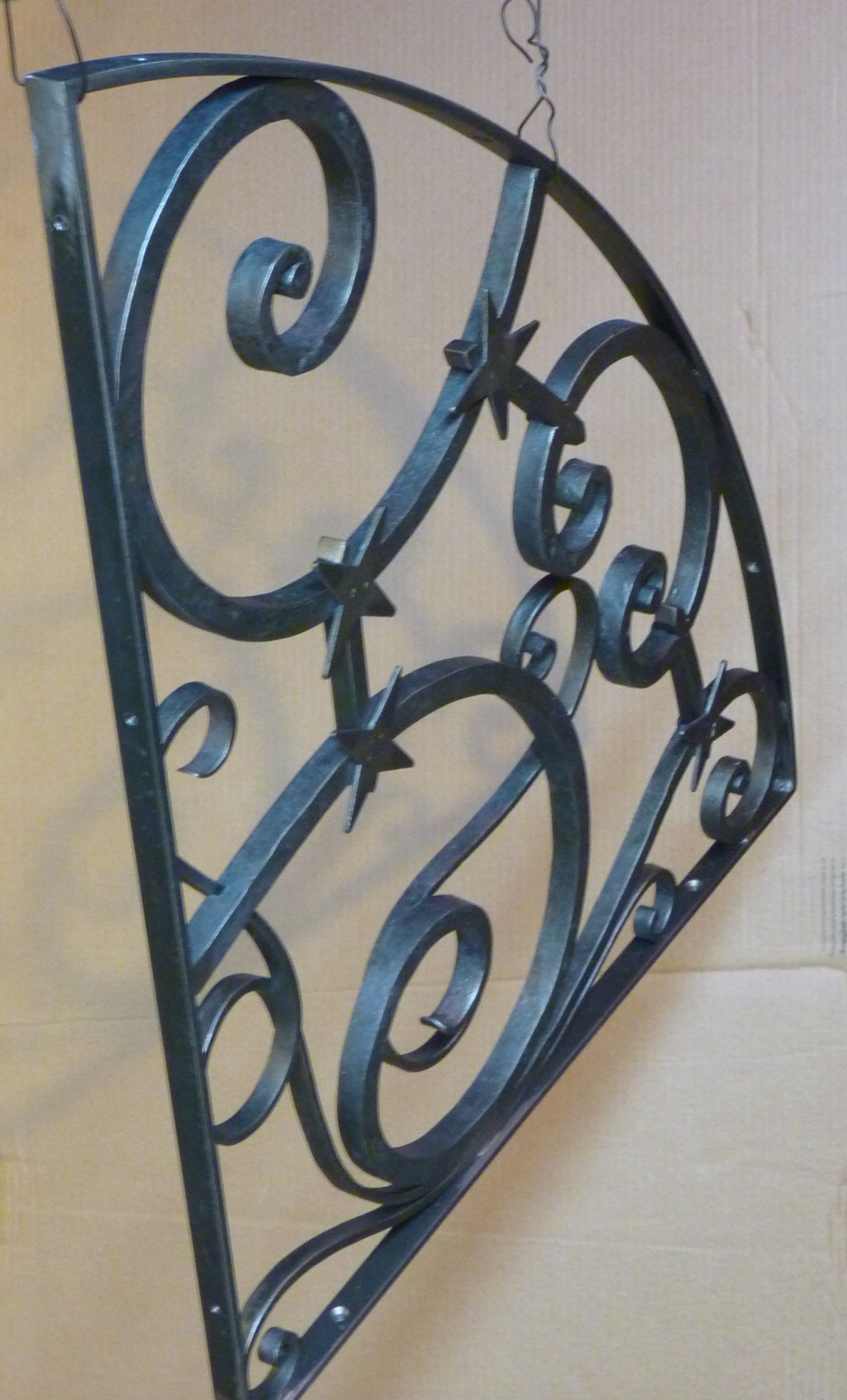  Decorative metal screen design by Ben. 