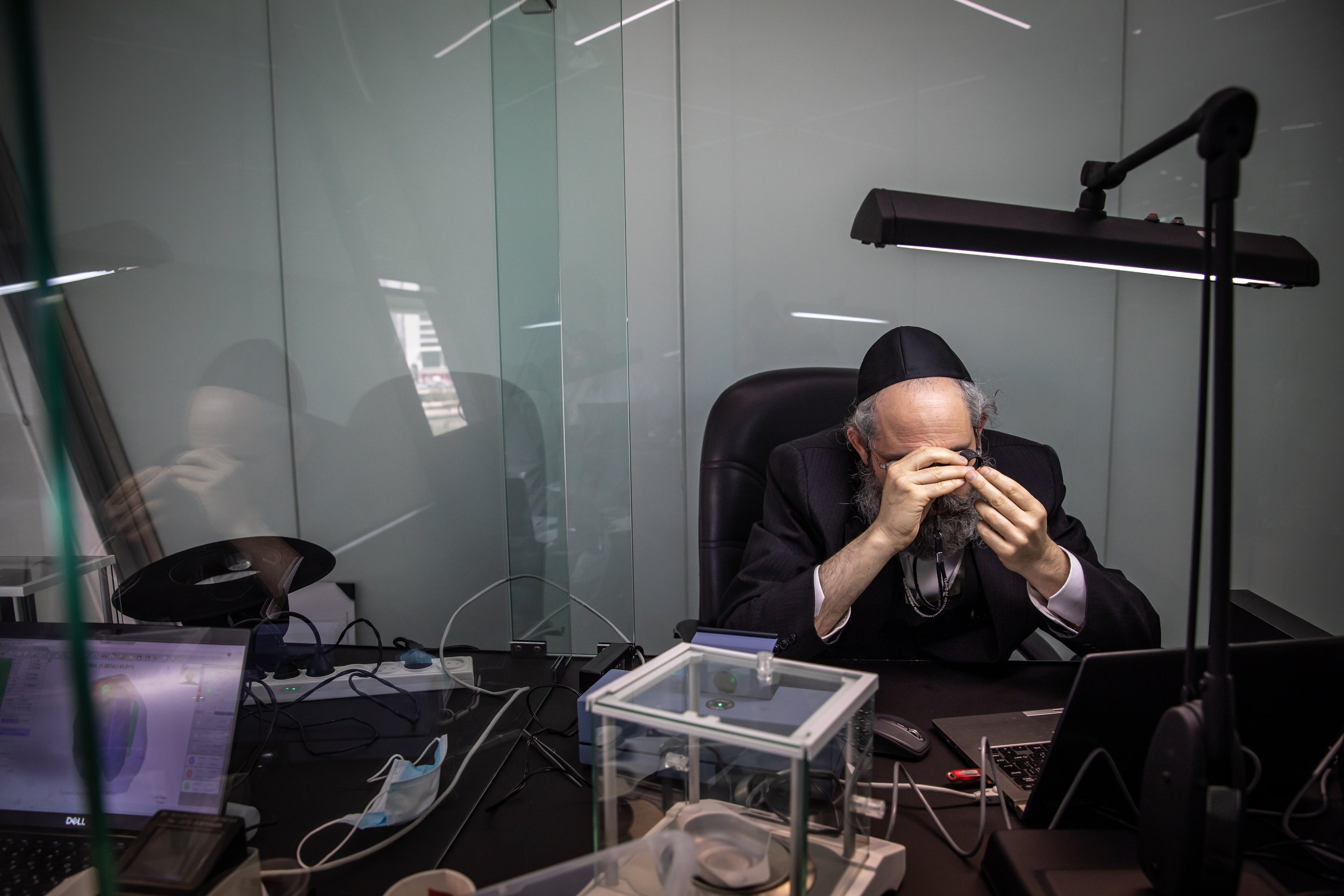 03Jun2021_Getty_IsraeliDubaiDiamond-8.jpg