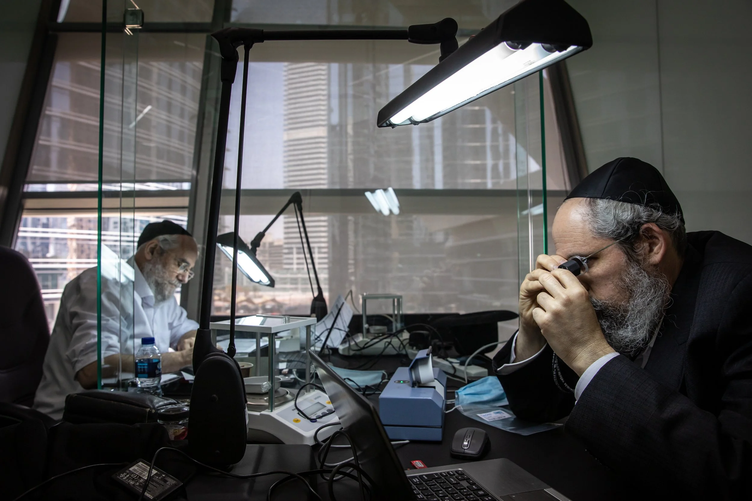 03Jun2021_Getty_IsraeliDubaiDiamond-10.jpg