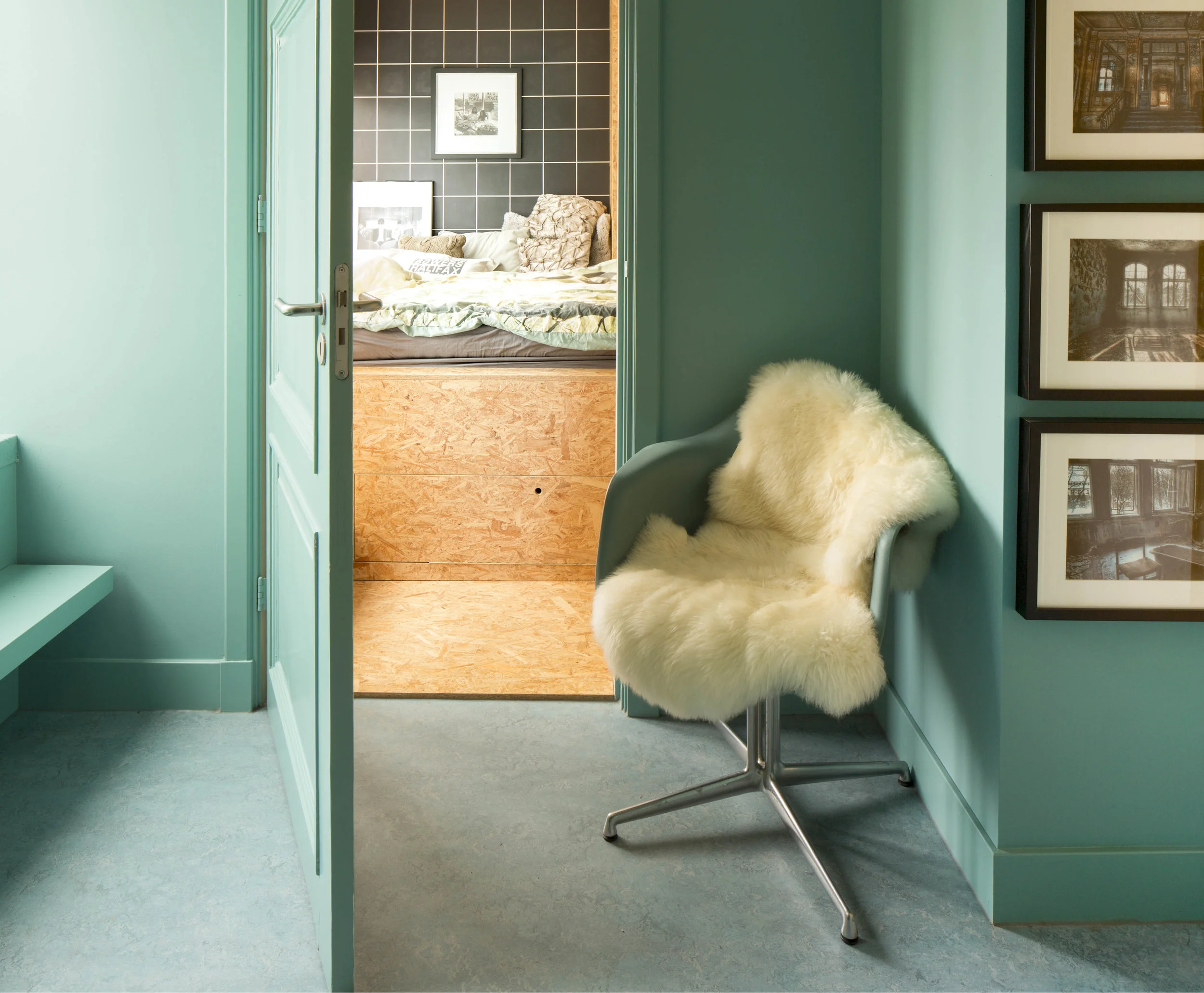 20160519_GA_ZS_green hallway.jpg