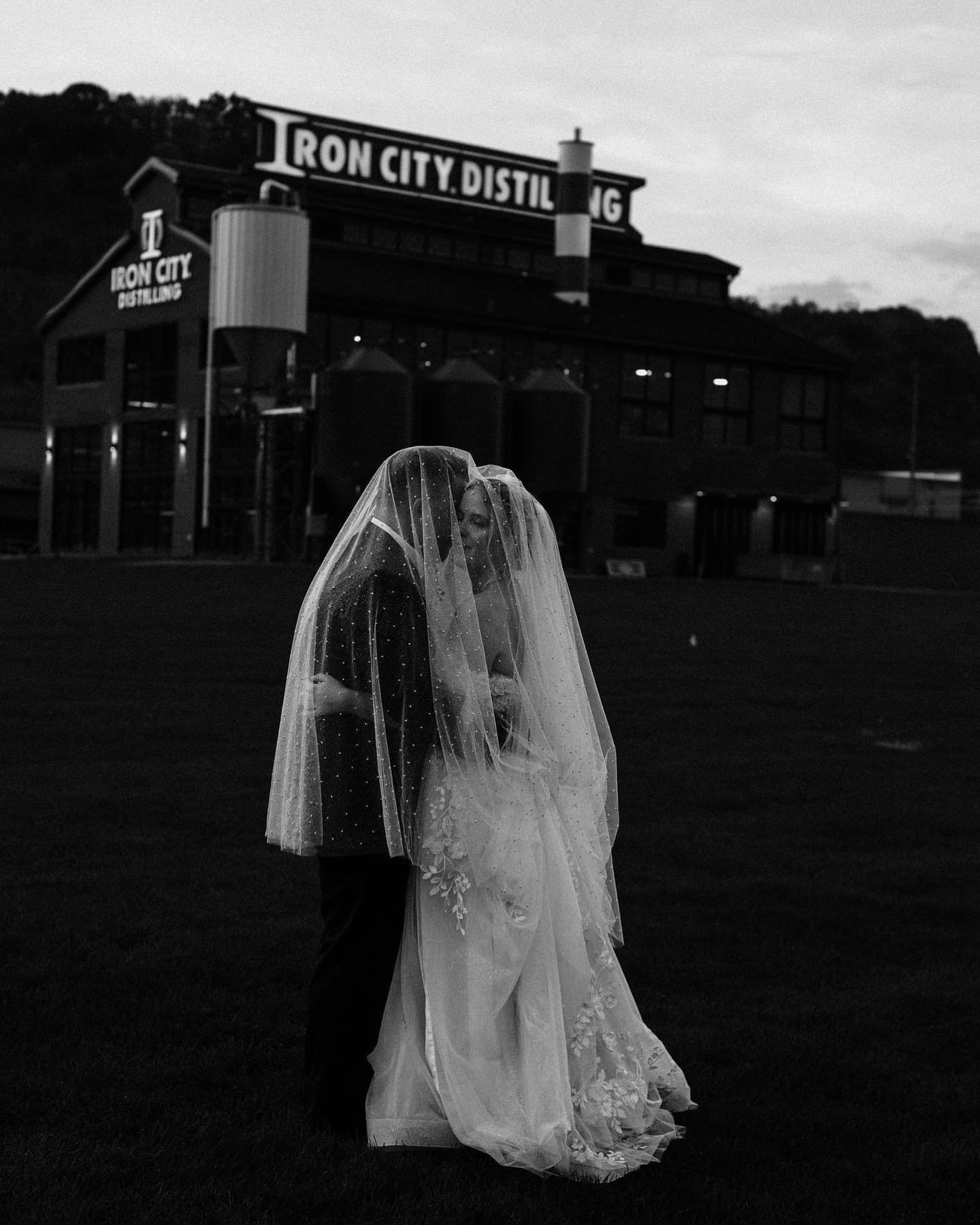 Saturday was beautiful. @pittsburghbrewingco @devotedtoyouevents @mbbride @chelsea_glizzi