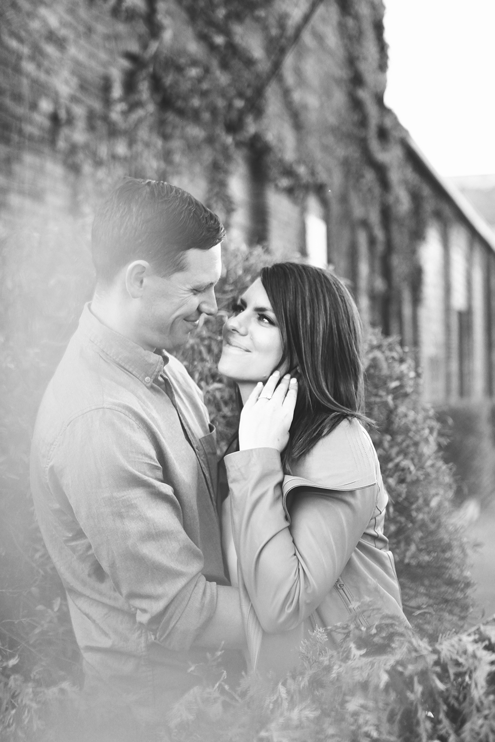 TONEYWEDDING-CLEVELAND-THEFLATS-ENGAGEMENT-AMANDAJULCA-12.jpg