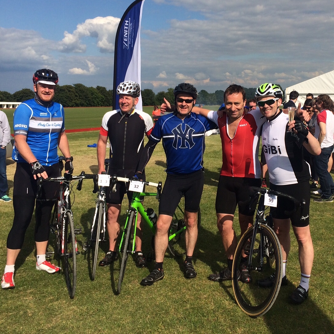 Here is a small group at the Finish (l-r) Guide Simon Kay, Guy Moores (Robert Welch), Will Downey (Nestle), Jonathon Raggett (Red Carnation Hotels) and me Gareth Sefton.