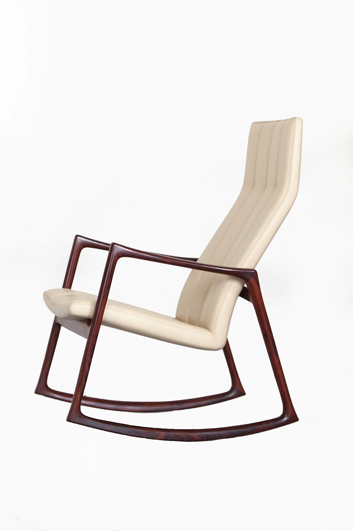 IMG_0735rocking chair only_resize.jpg