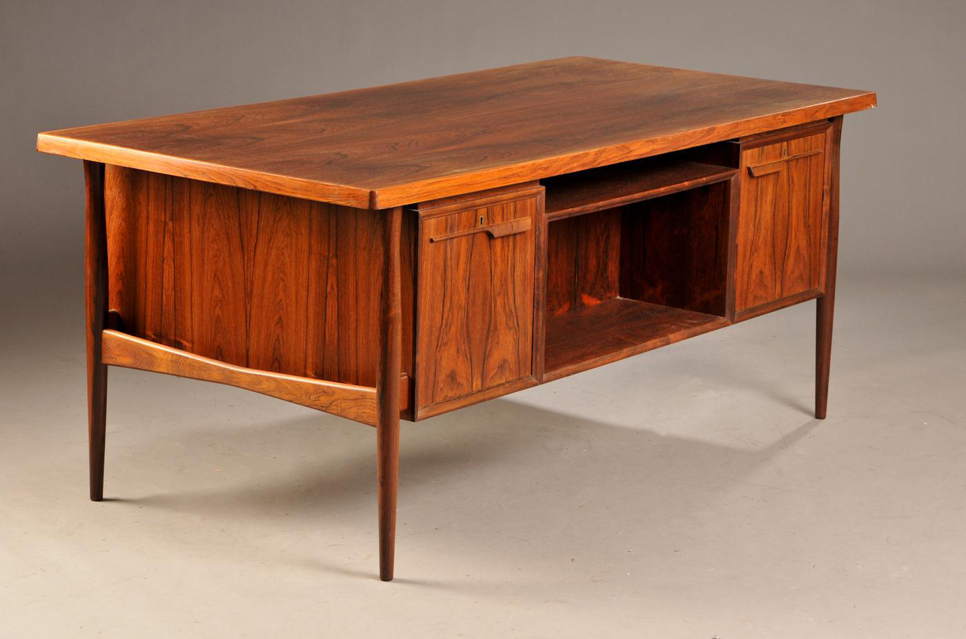 10 danish vintage rosewood desk c1960 73x170x82cm p7_cleaned.jpg