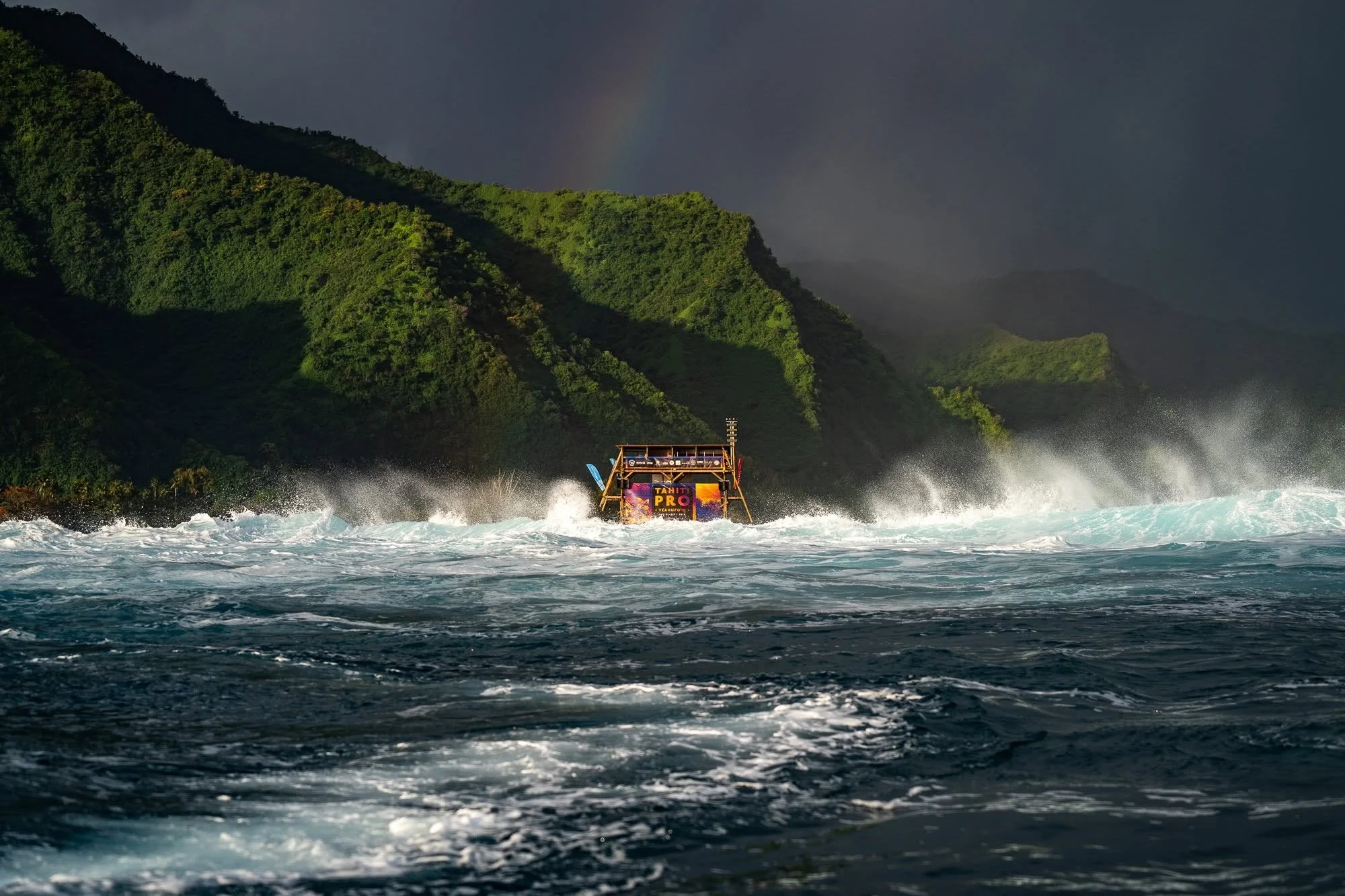 JohnSuhar-Surf19.jpg