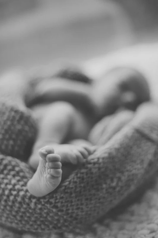 Lauren_and_Ryan_newborn web-6.jpg