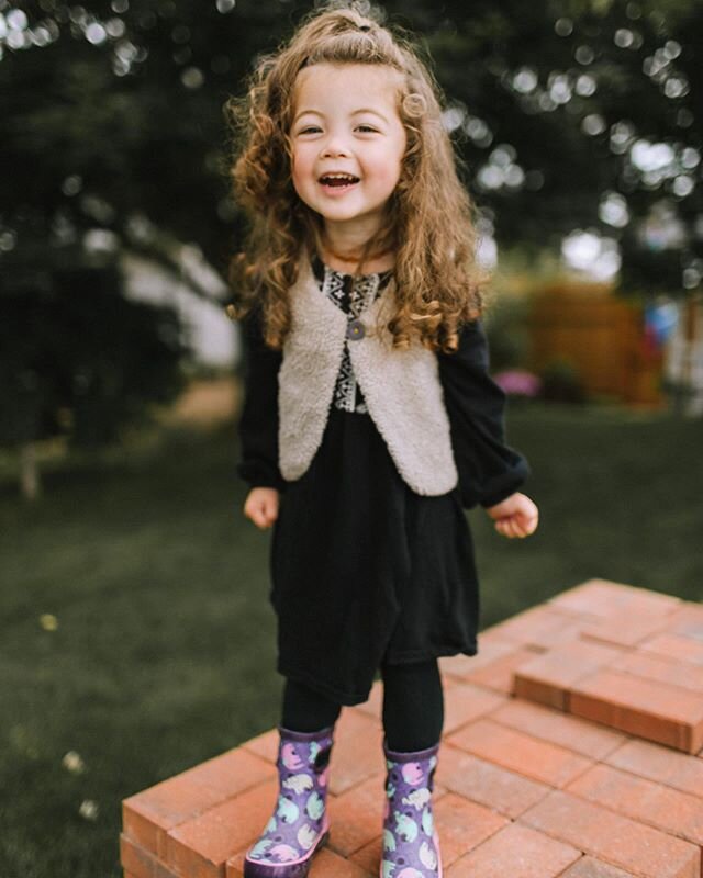 Baby girl is growing up! I can hardly stand it; I could eat her up I love her so🥰⠀
⠀
On another note, I&rsquo;m starting to book photo sessions again so if you&rsquo;ve been wanting to get some family photos, let&rsquo;s get something scheduled! Bef