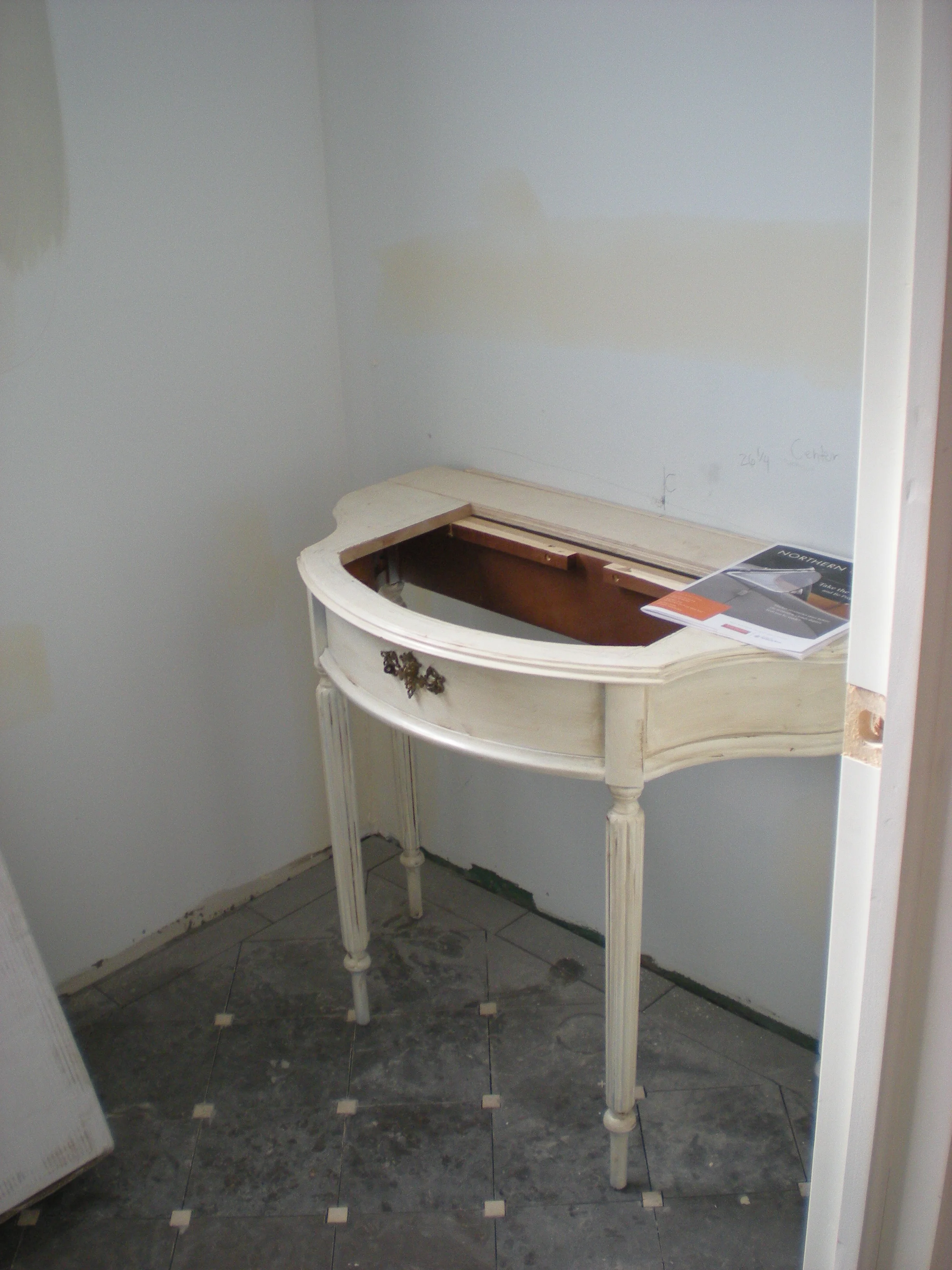  Making a vanity out of a vintage console 