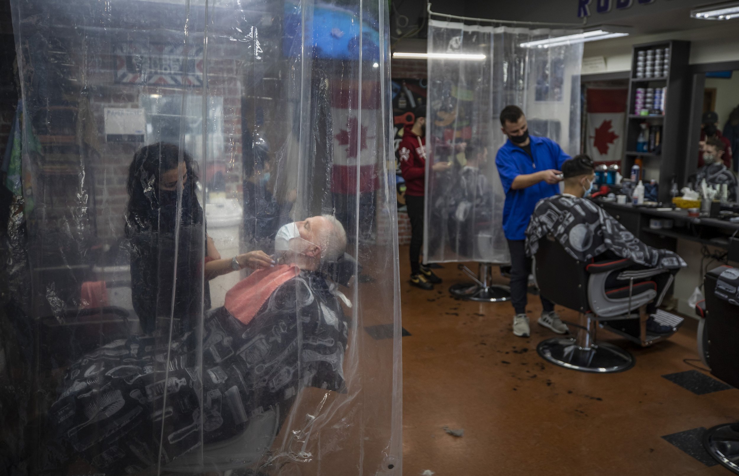 Mar11.BarberShopCOVID435.JPG