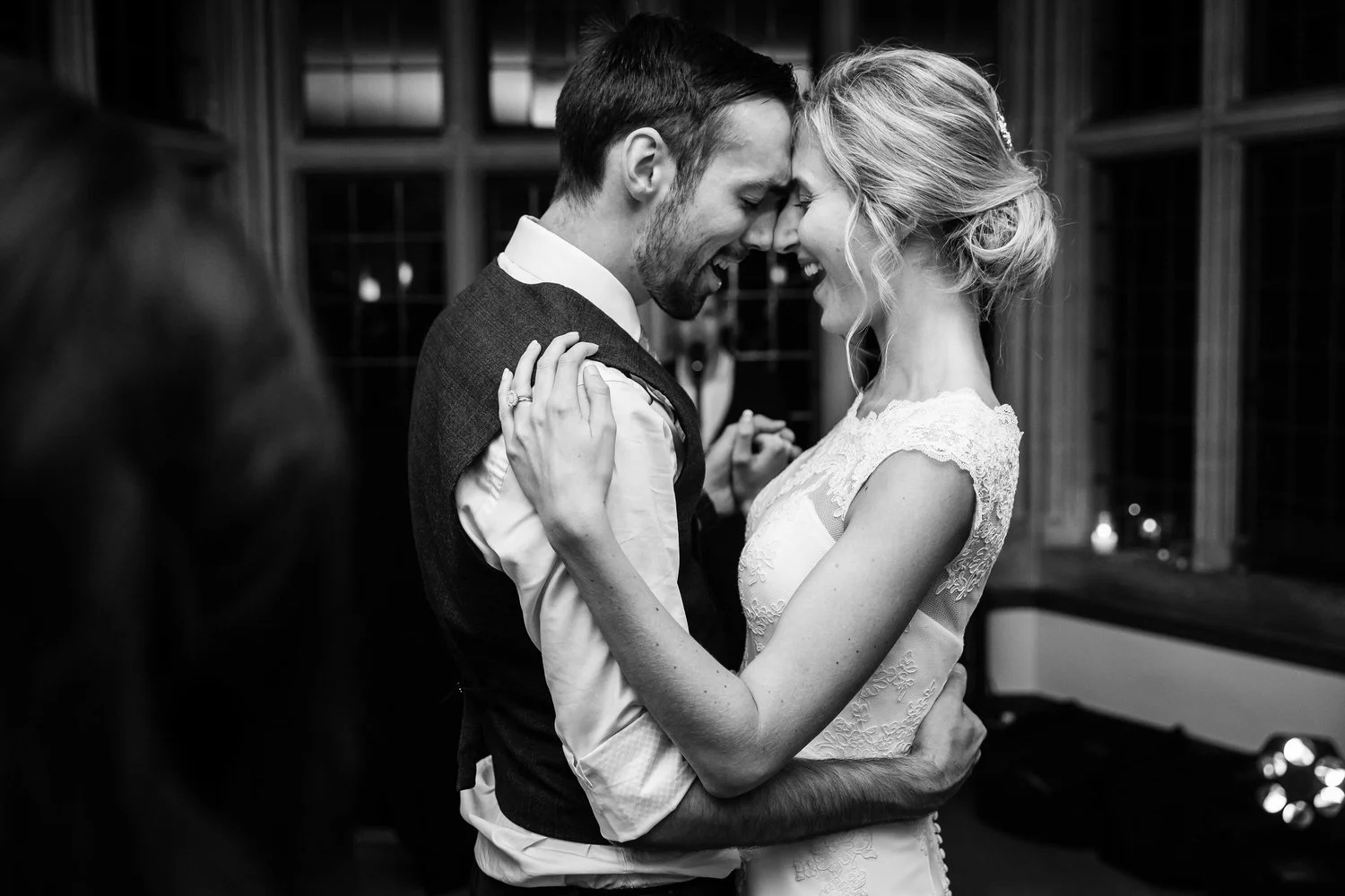 first dance photos at wedding