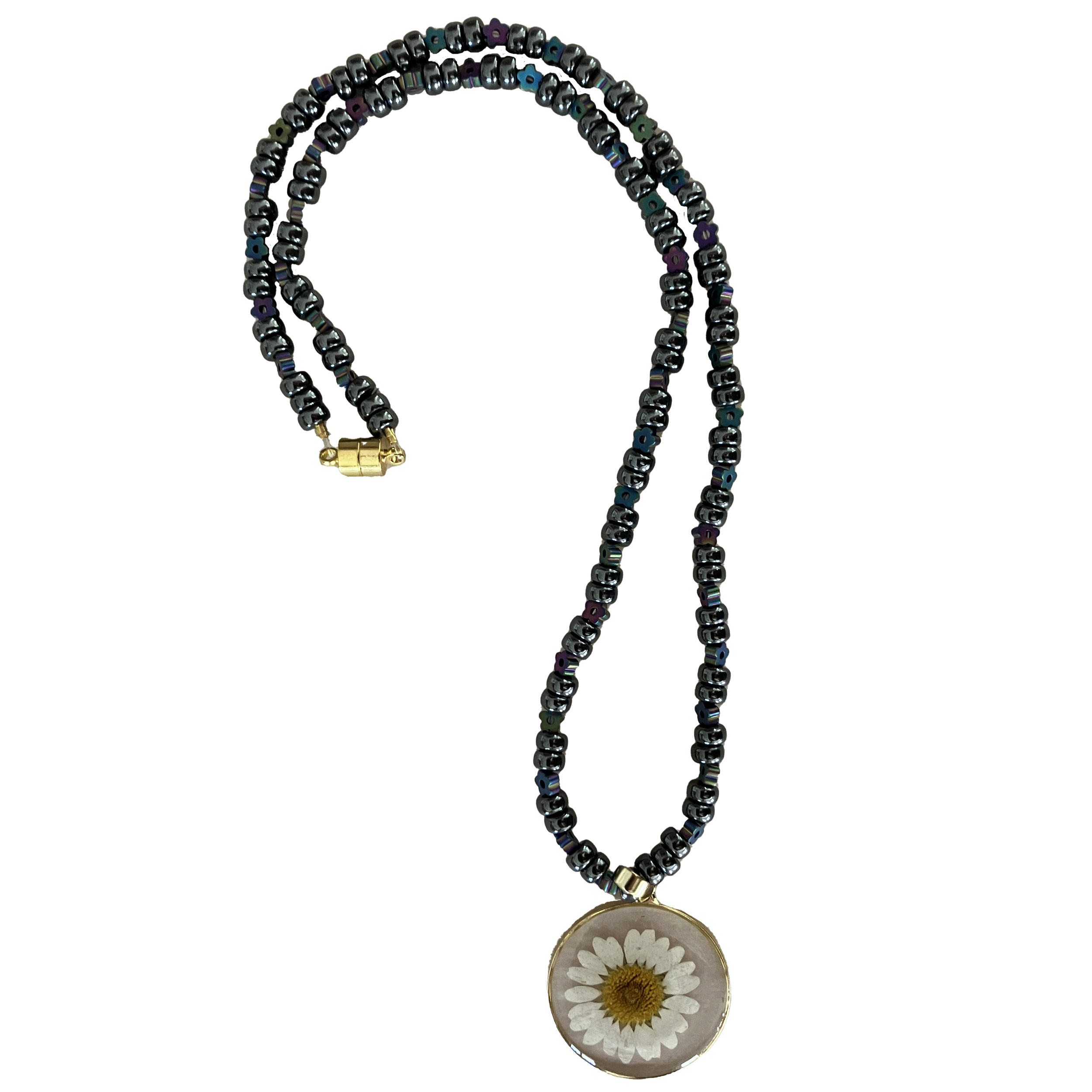 delia daisy necklace.png
