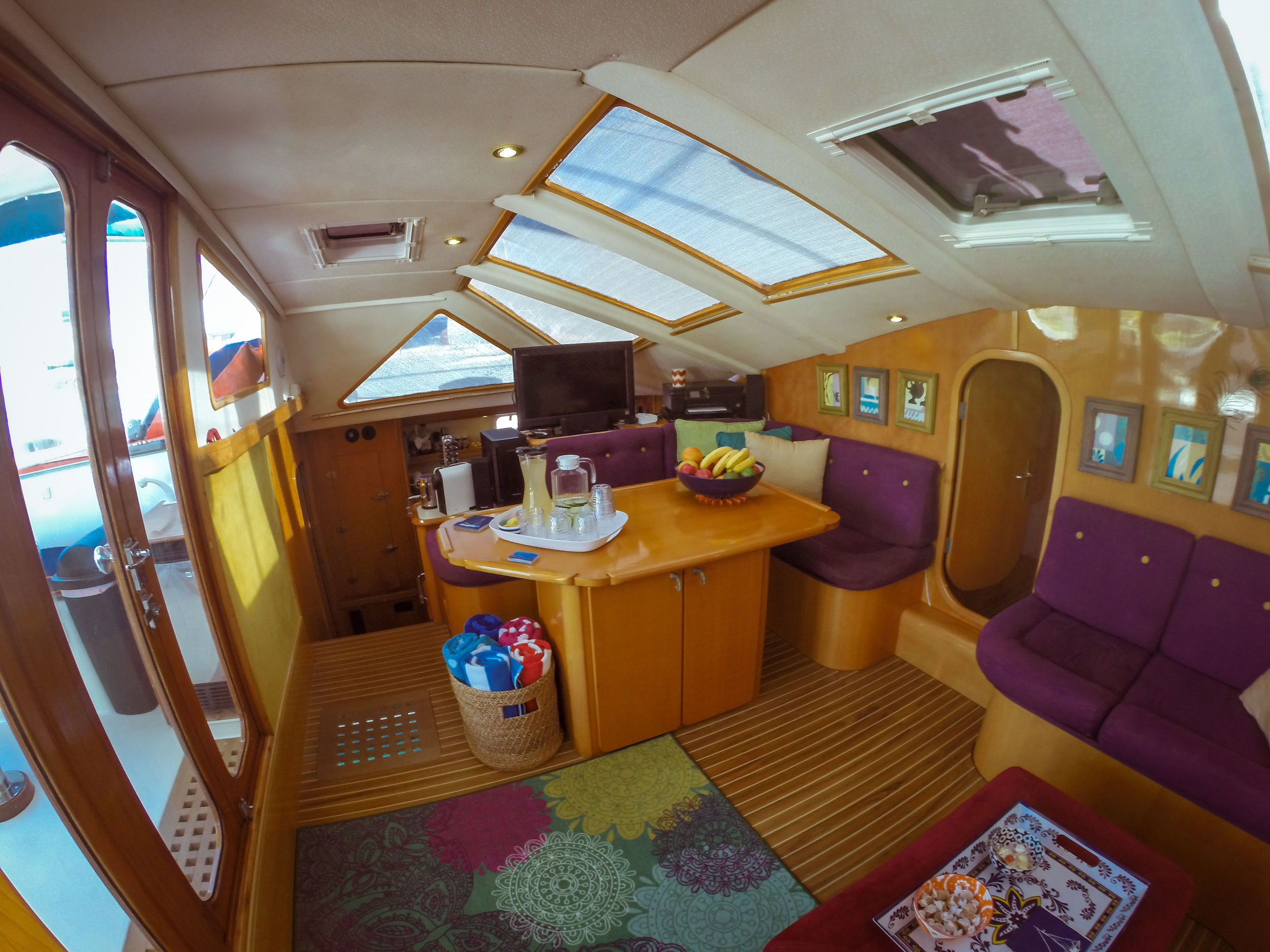 EP Salon facing port.jpg