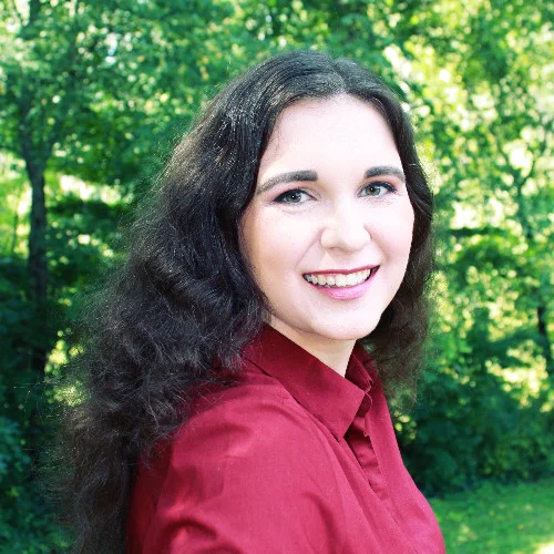 Deanna Fife is a Film and Video Production major at Grand Valley State University, with minors in human rights and business. With plans to graduate in the spring of 2020, she plans to pursue a career directing political documentaries and musicals. A proud crew member of Feel Like You Belong , Deanna believes that film is one of the most powerful media with which to make the world a better place.
