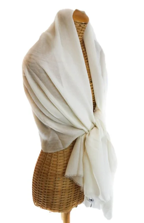 Off-White Cashmere Shawl — Pam's 