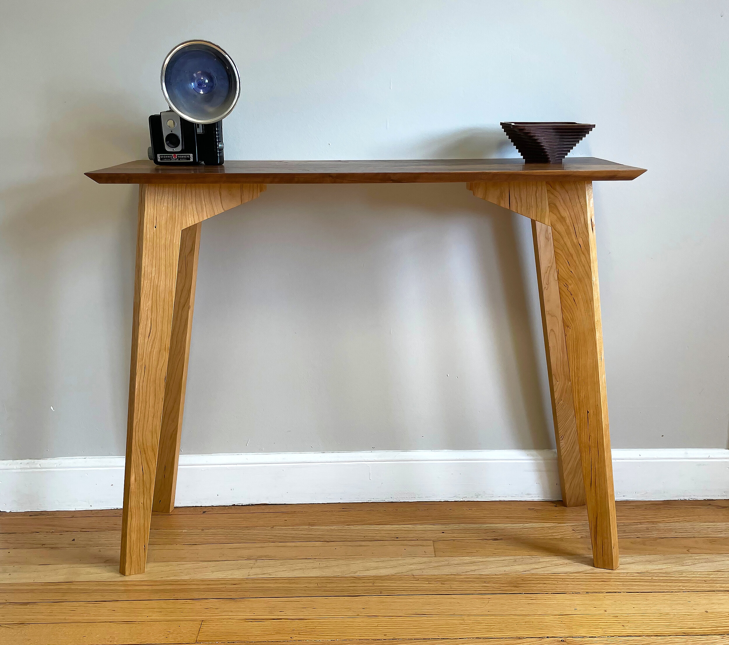 SOLD - Console table, walnut/cherry