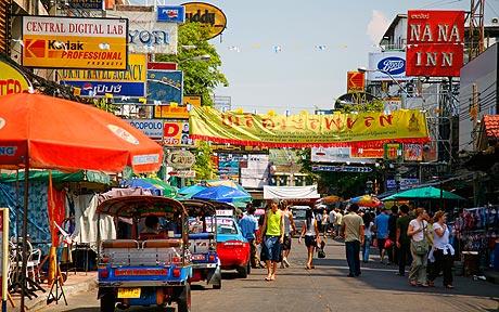 A grief stricken young woman finds hope for family she didn't know she had in faraway Bangkok. 