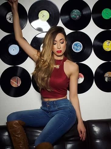 dj-ayla-simone-san-diego-vinyl-portrait.jpg