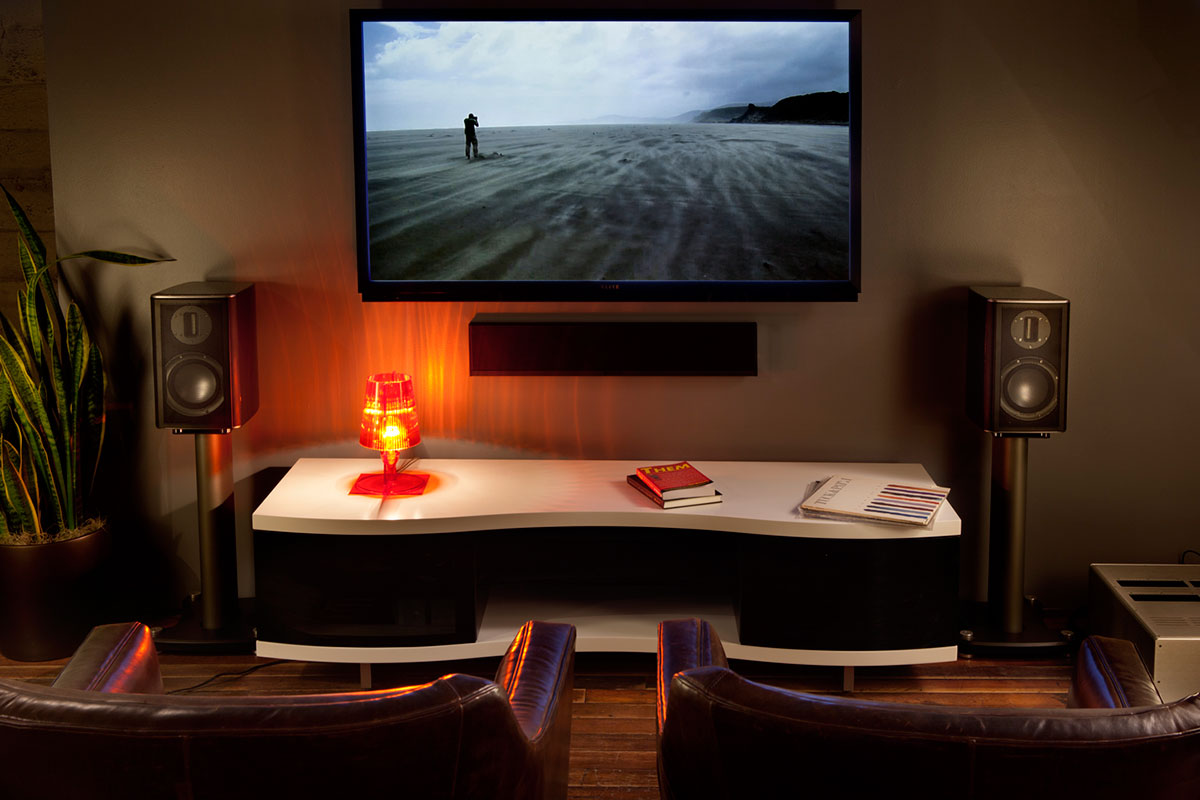 Monitor Audio Platinum 100 speakers and Shadow center channel