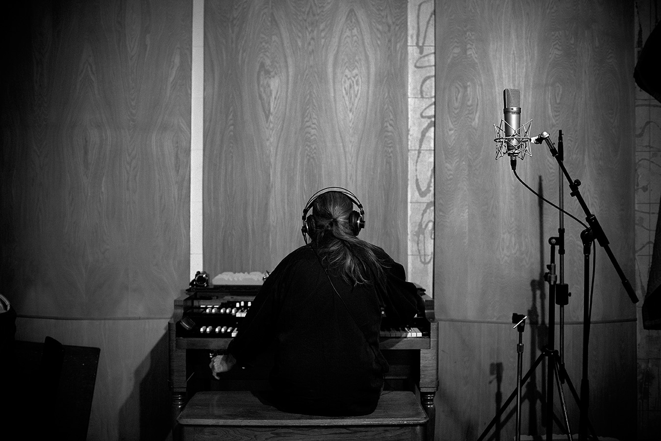 019_SMS_OCCUPY_MOEZZI_STUDIORECORDING_1211_IMG_9047_BW_LR.jpg